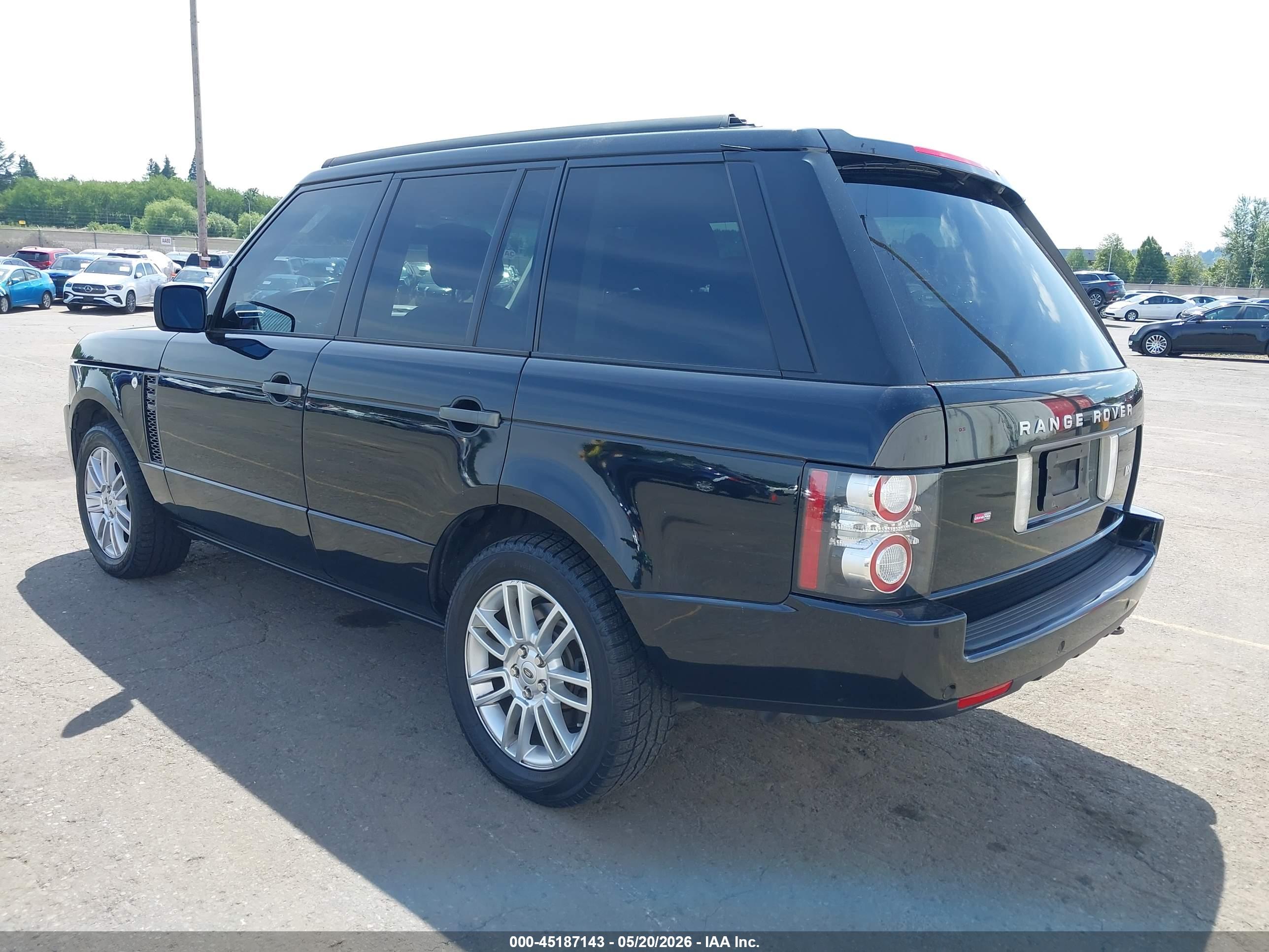 LAND ROVER image 3