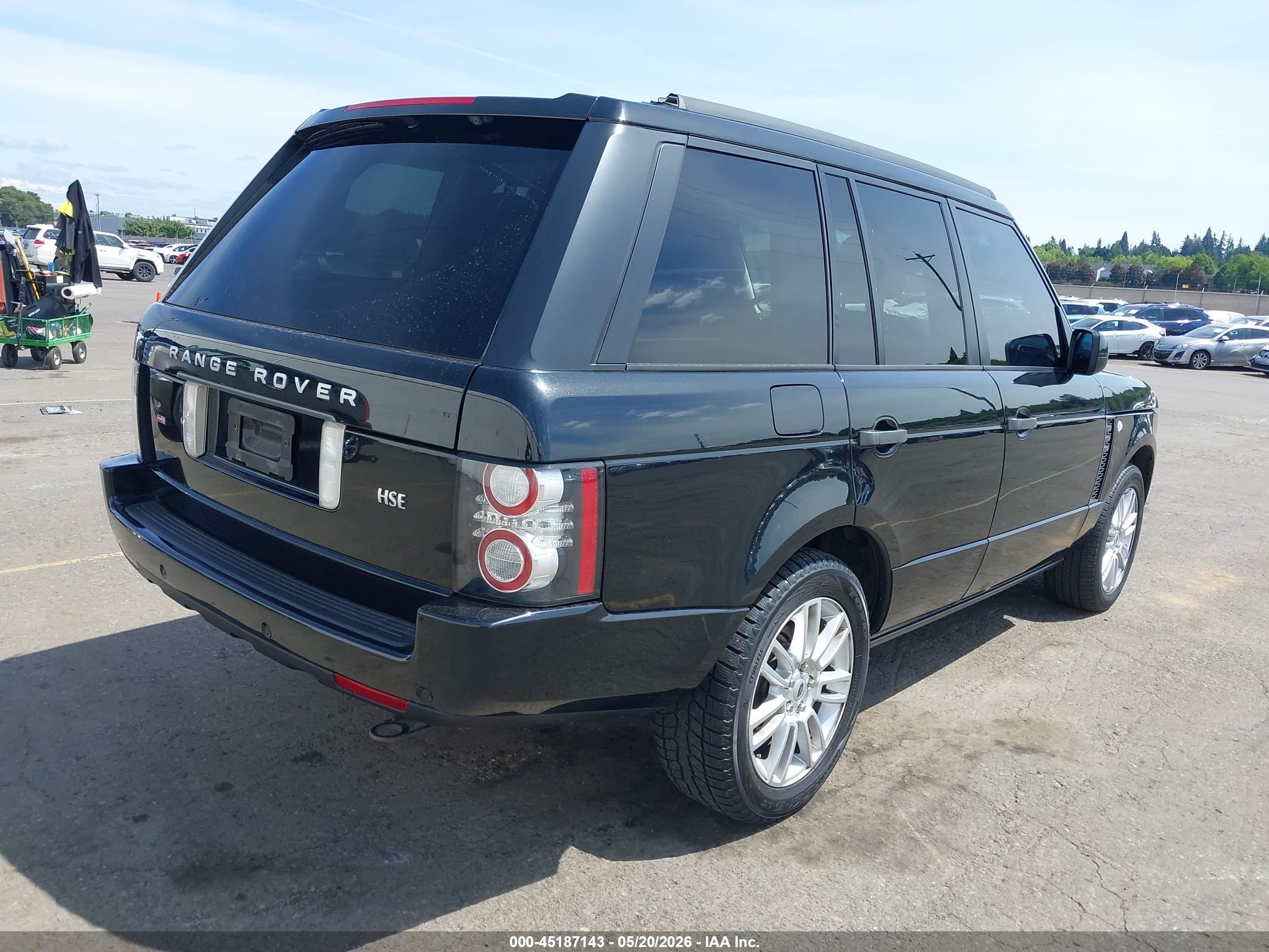 LAND ROVER image 4
