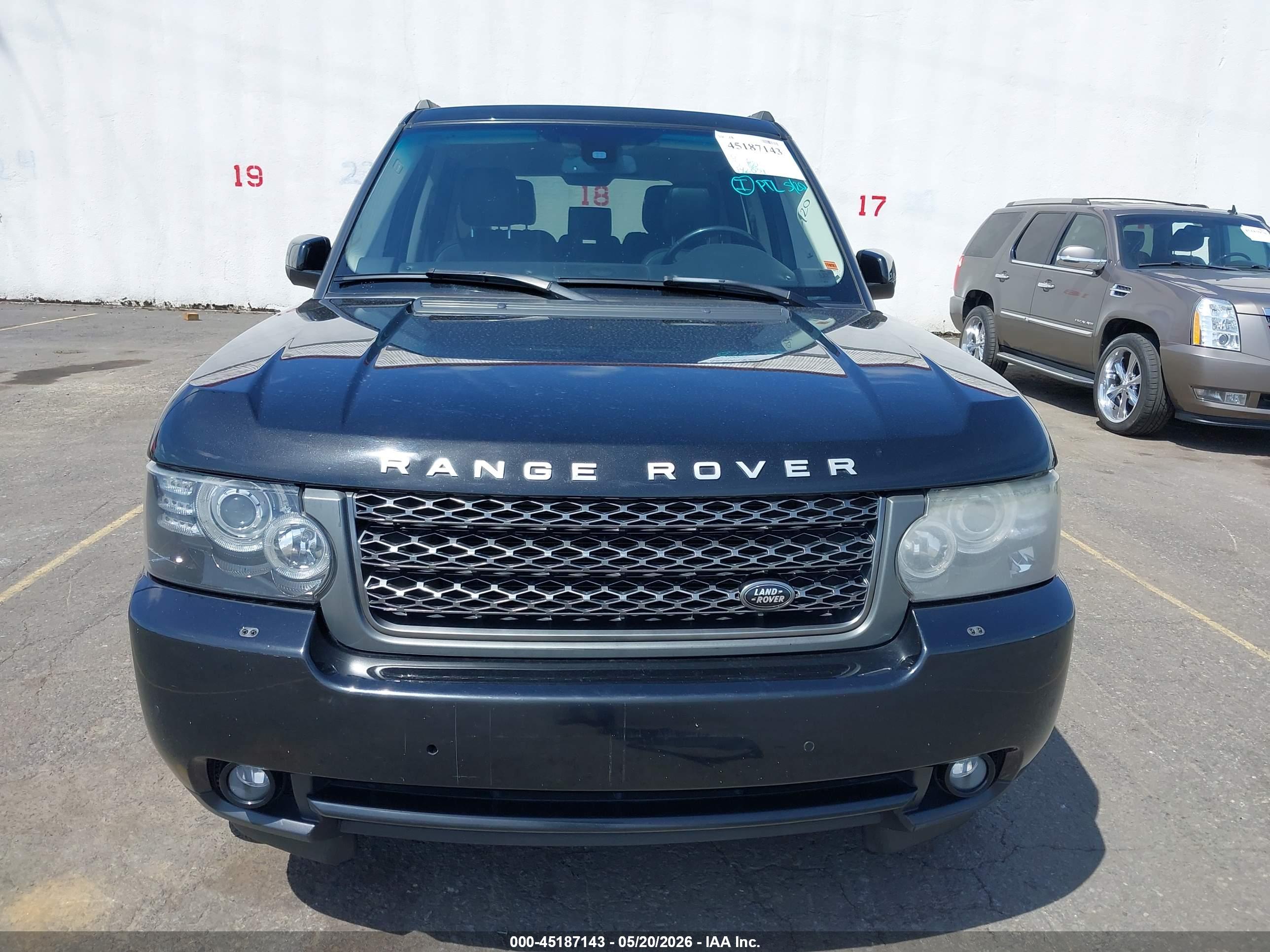 LAND ROVER image 6