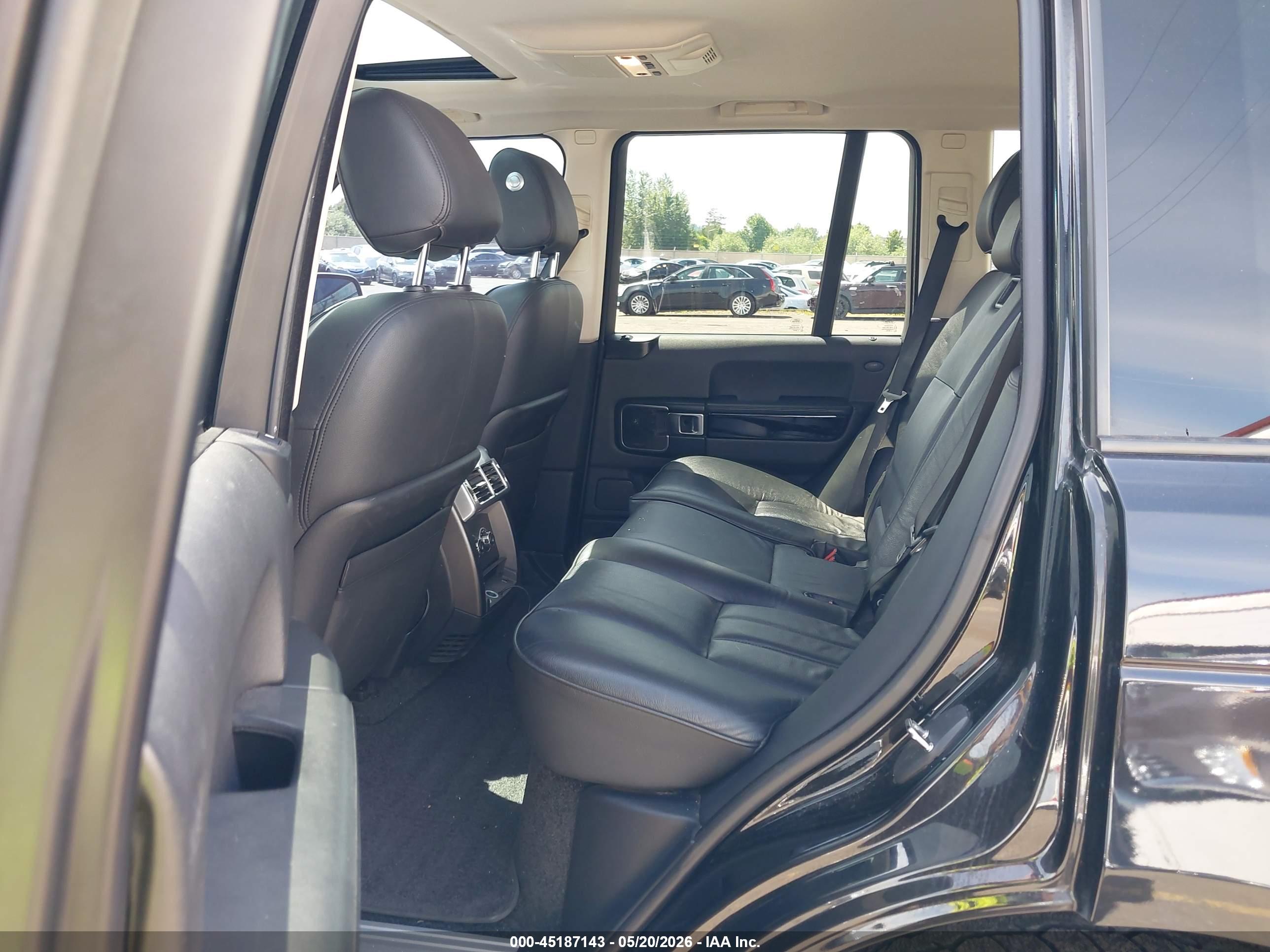 LAND ROVER image 8
