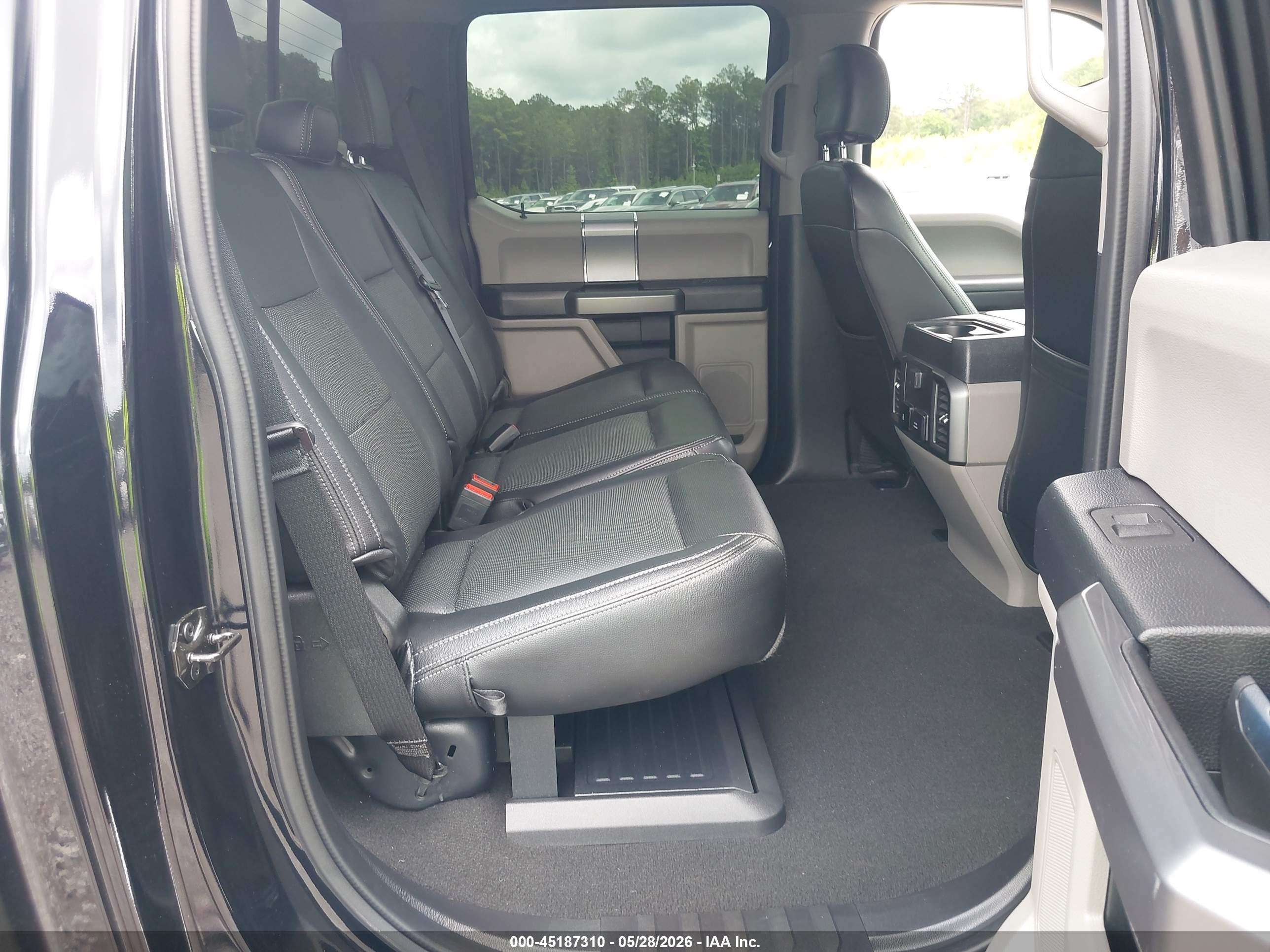 FORD F-250 image 8