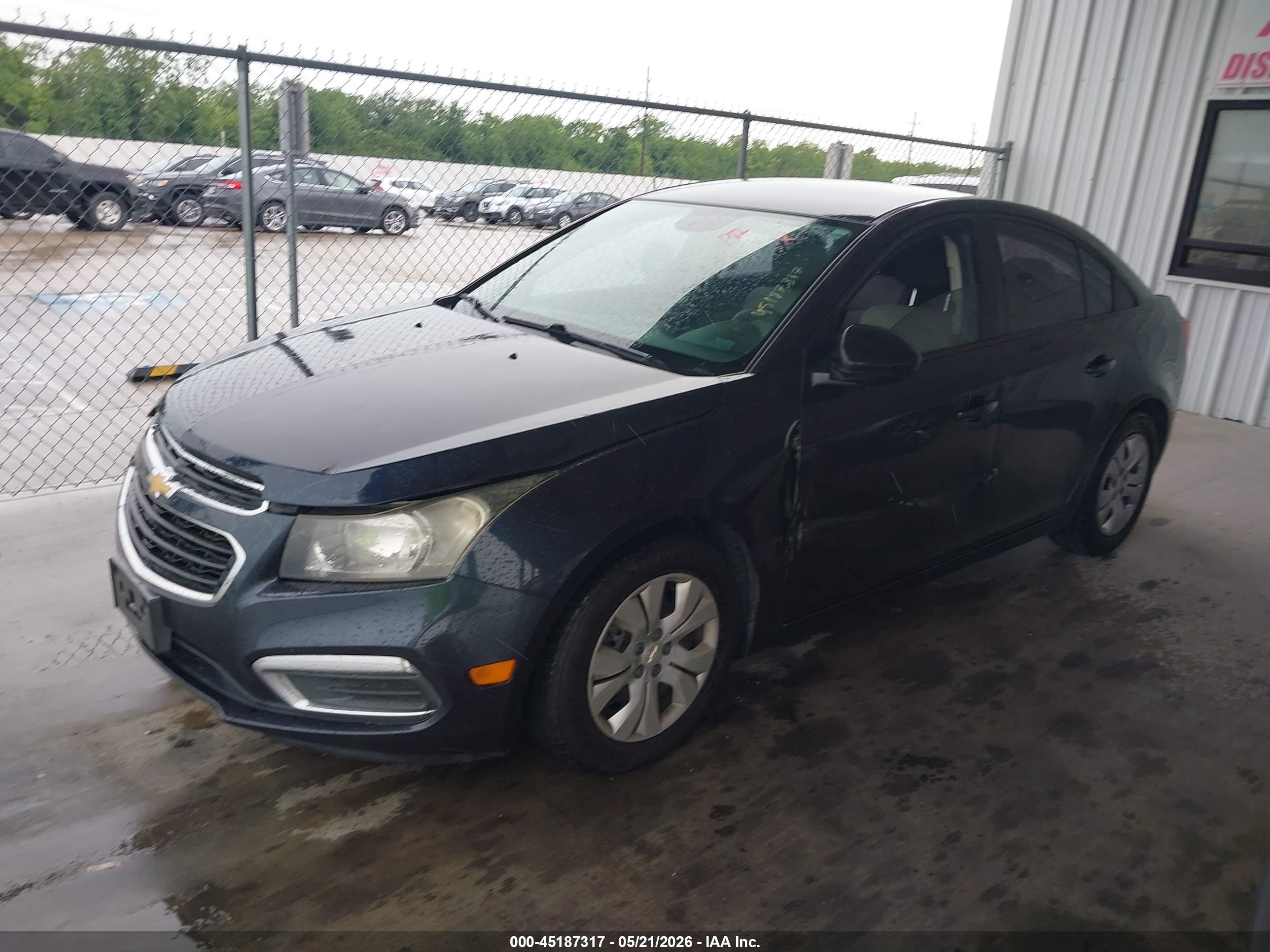 CHEVROLET CRUZE image 2