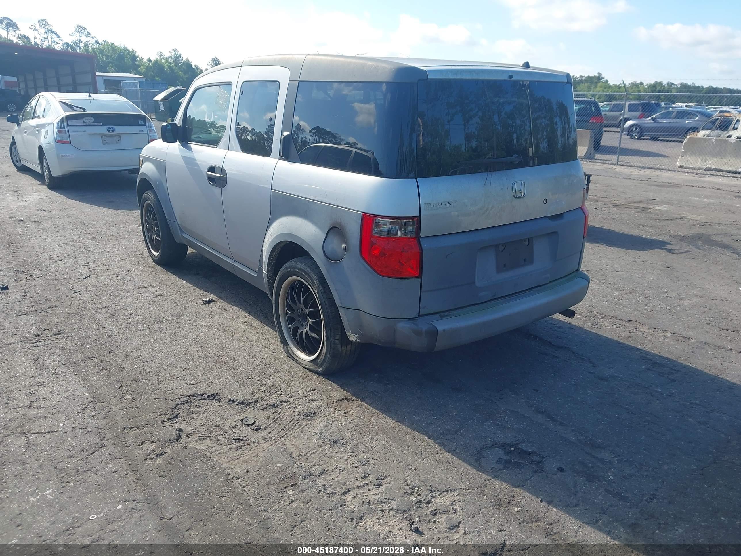 HONDA ELEMENT image 3