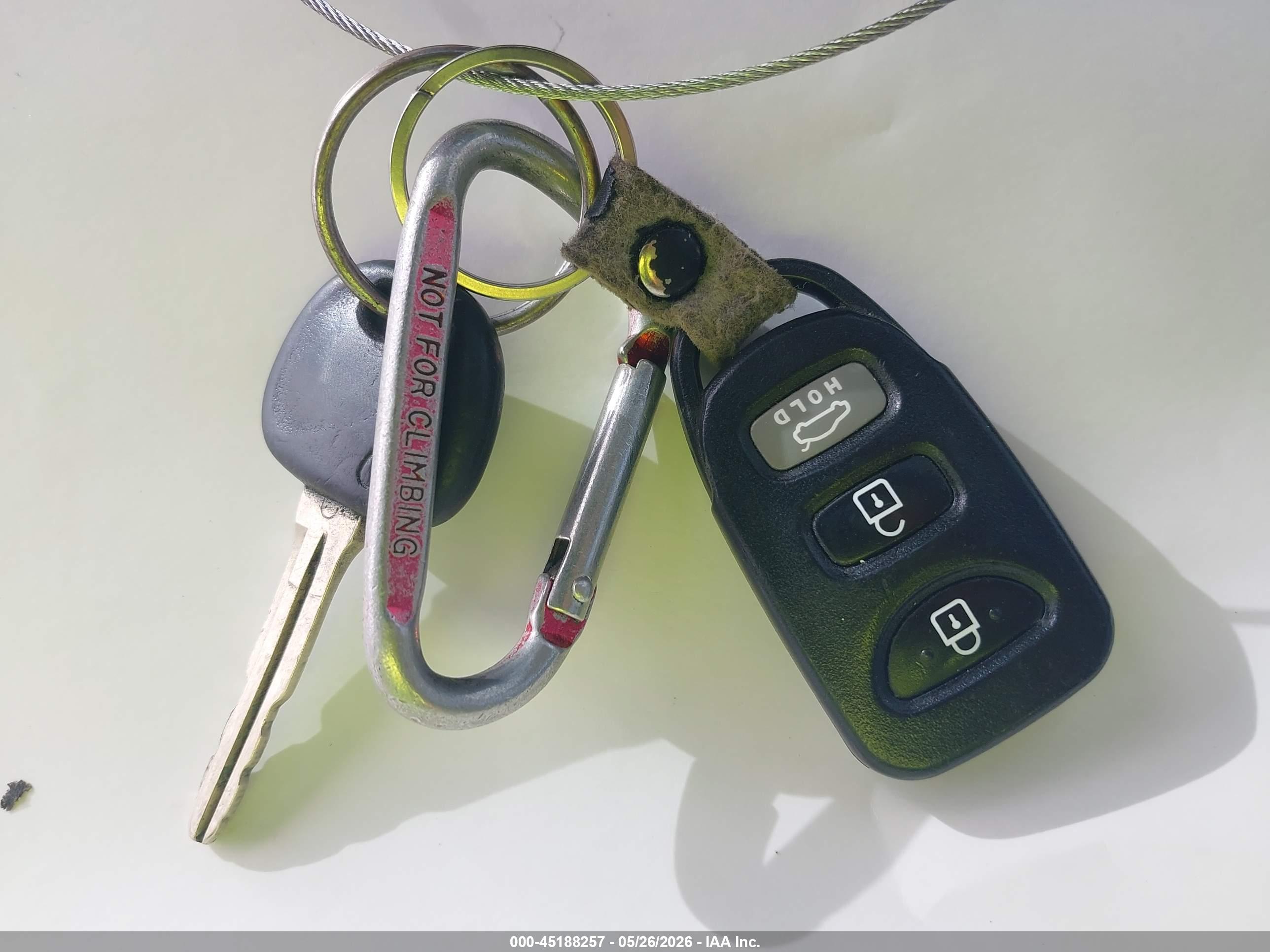 HYUNDAI ELANTRA image 11