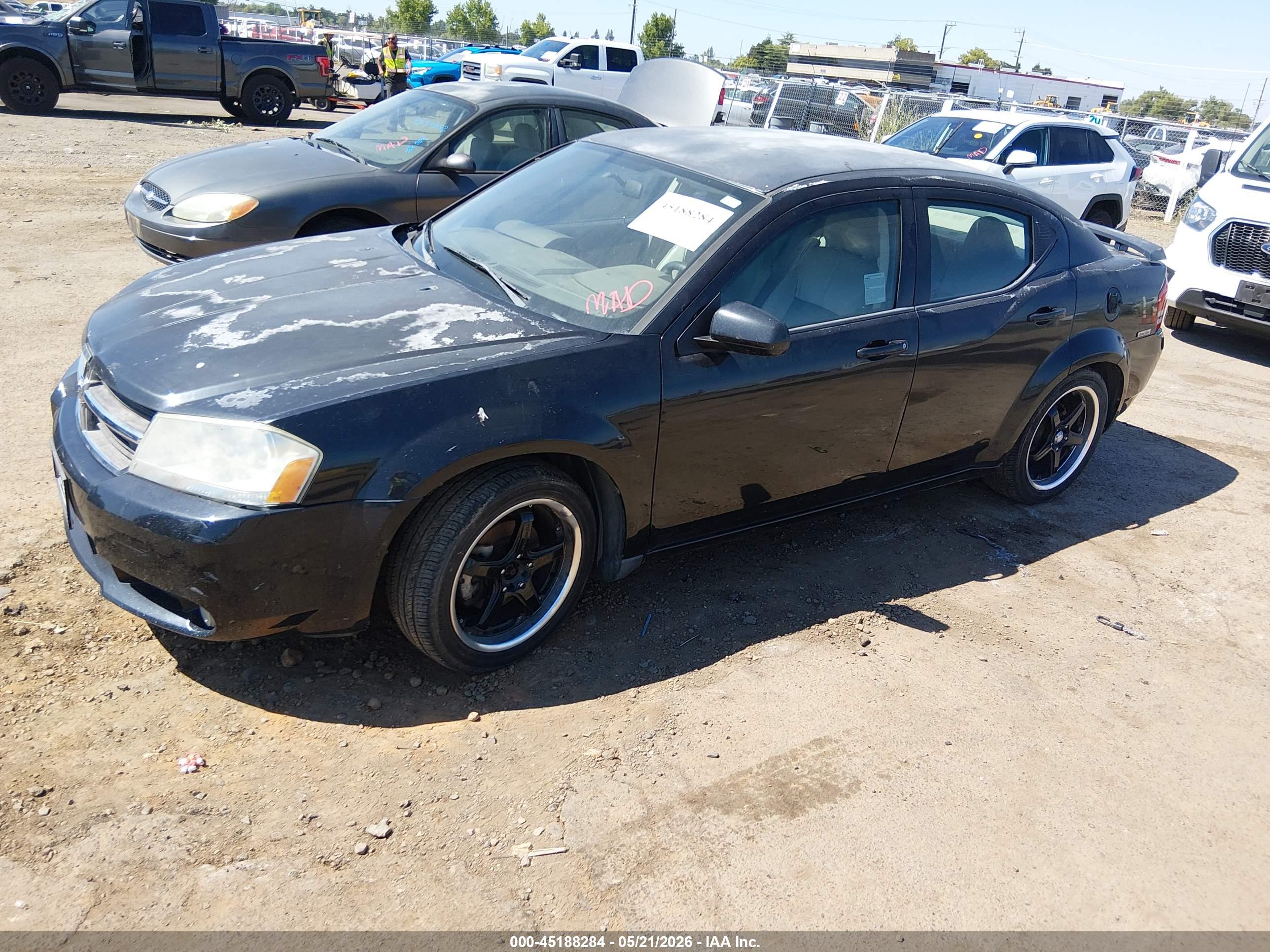 DODGE AVENGER image 2