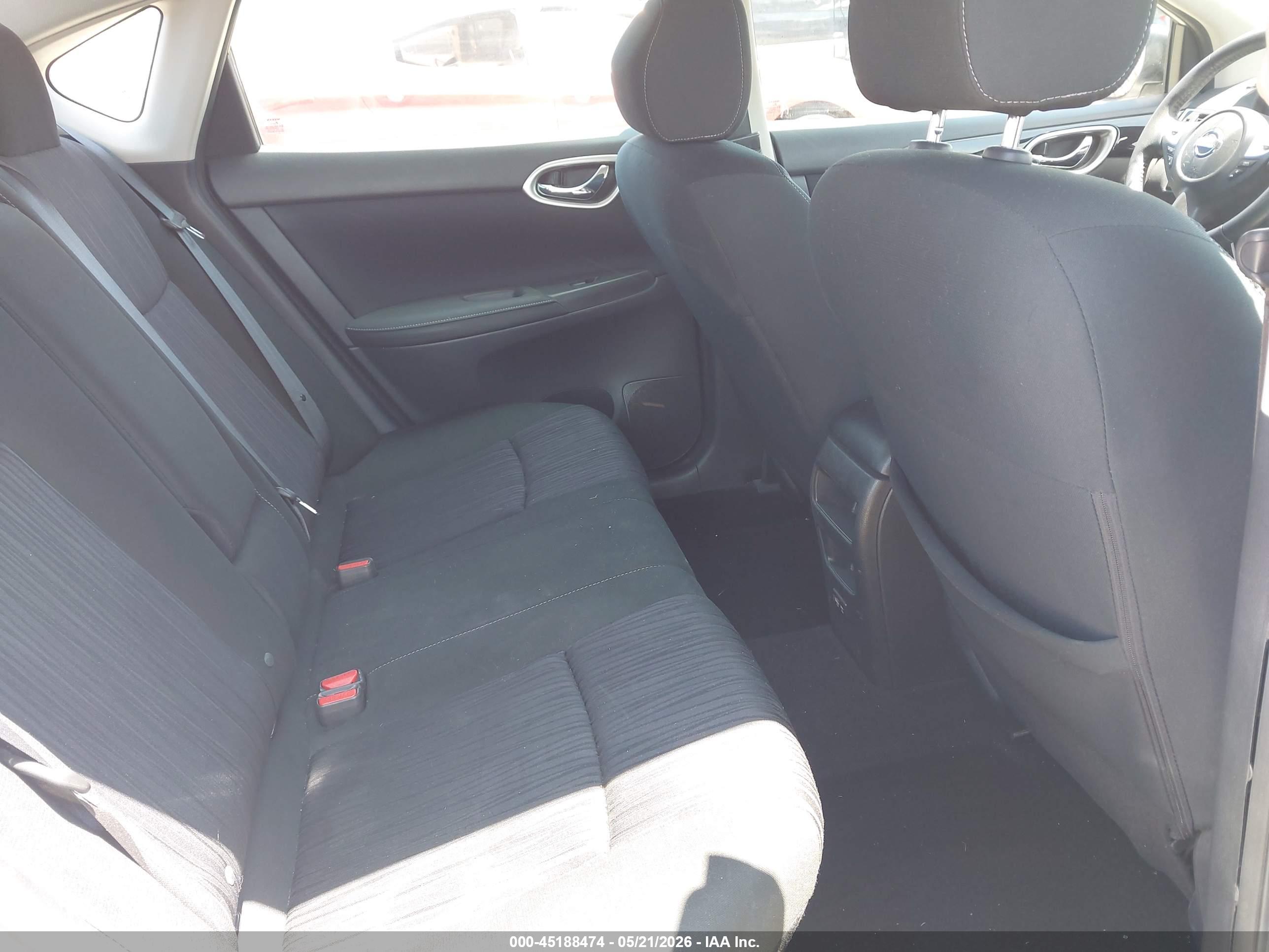 NISSAN SENTRA image 8