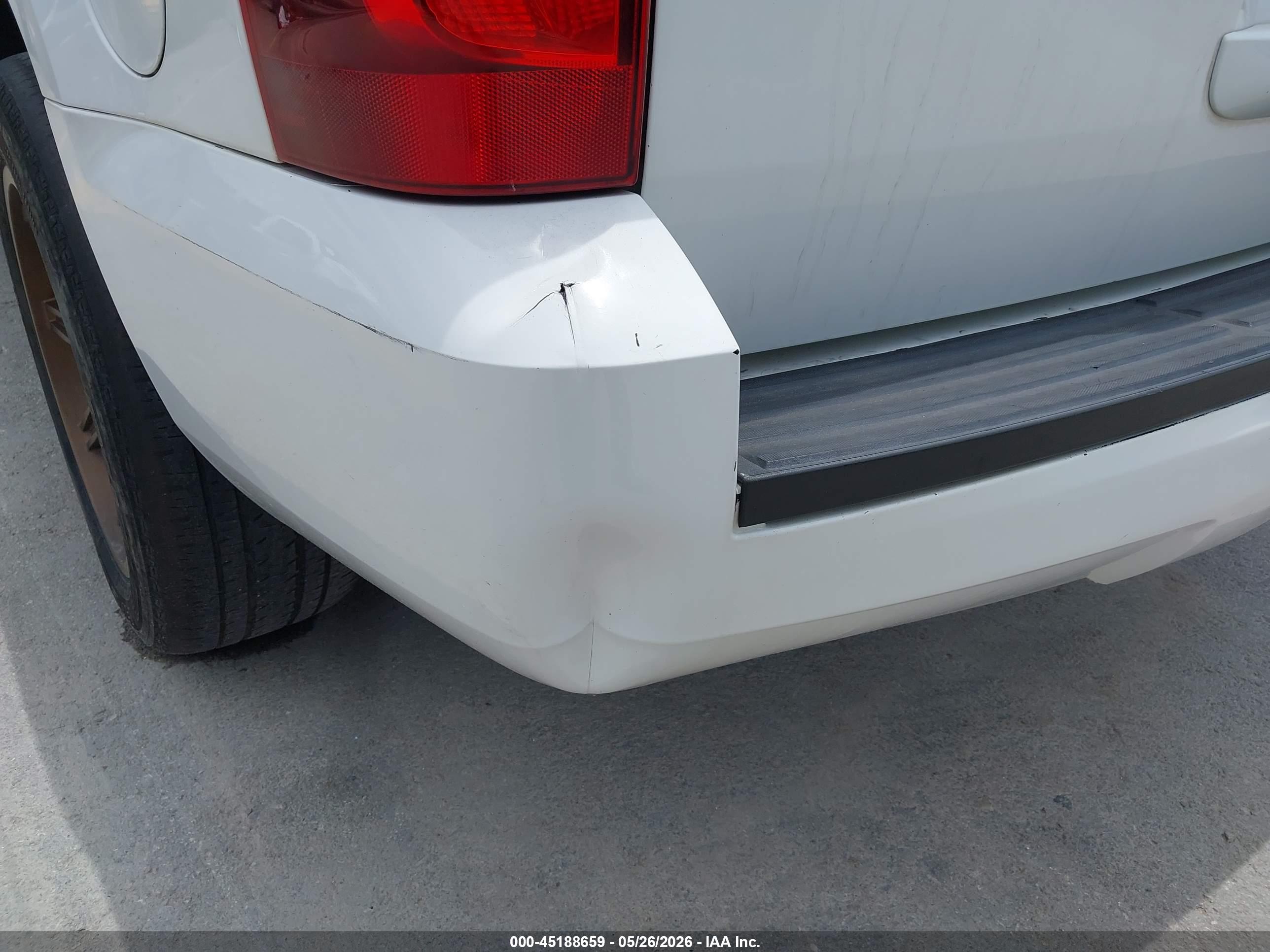 CHEVROLET TAHOE image 6