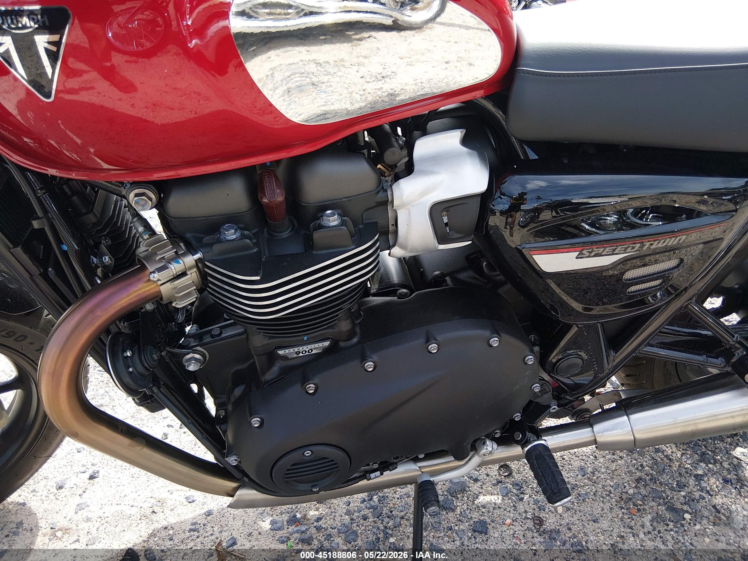 TRIUMPH MOTORCYCLE image 9