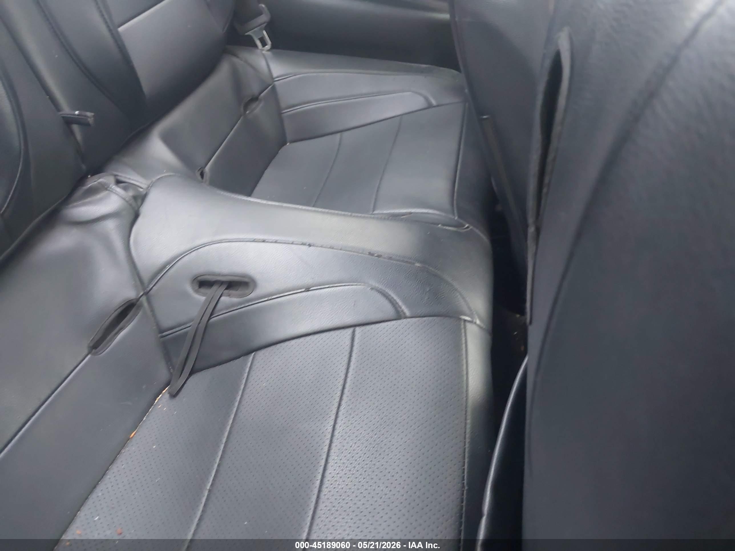 FORD MUSTANG image 8