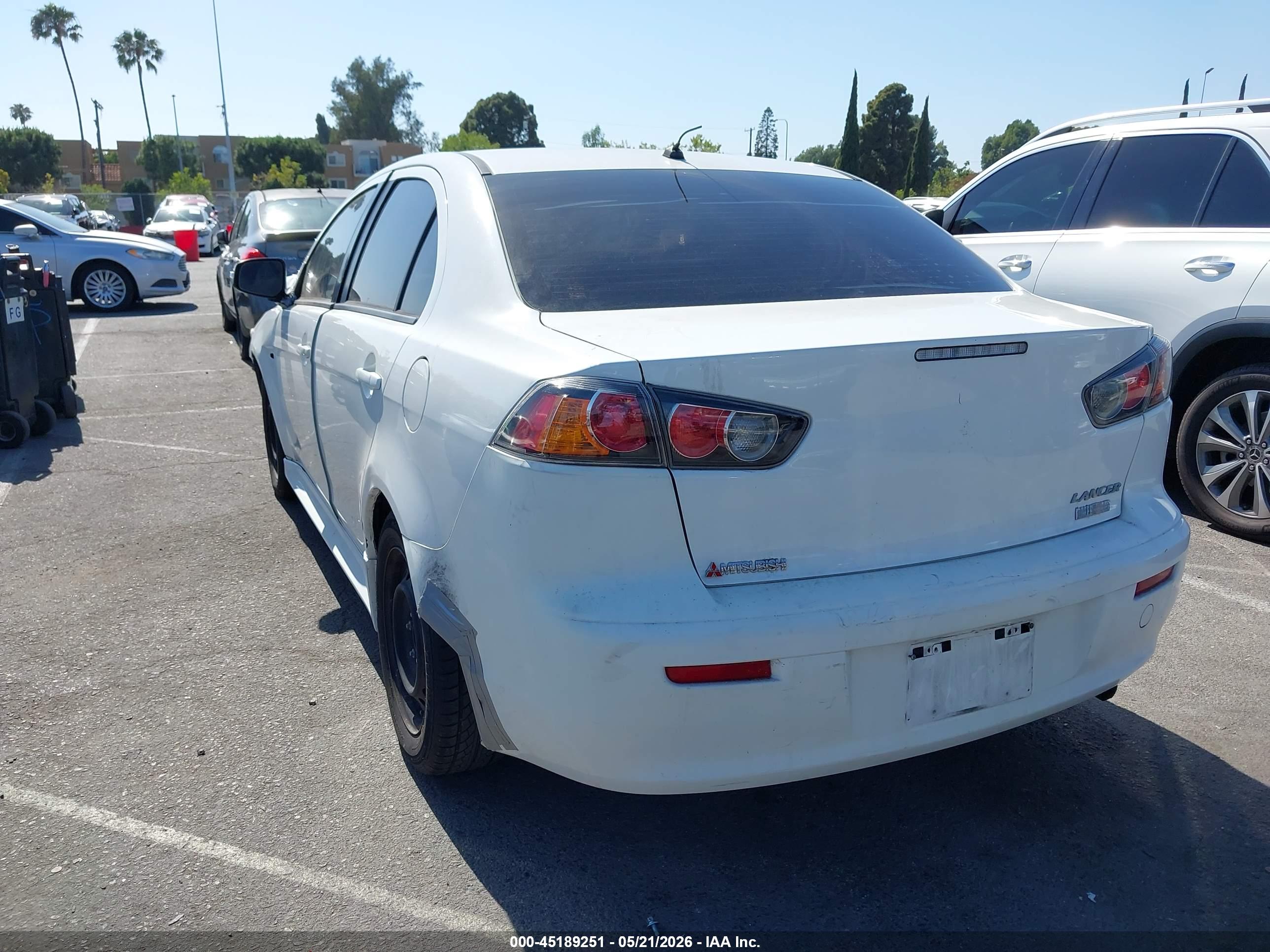 MITSUBISHI LANCER image 3