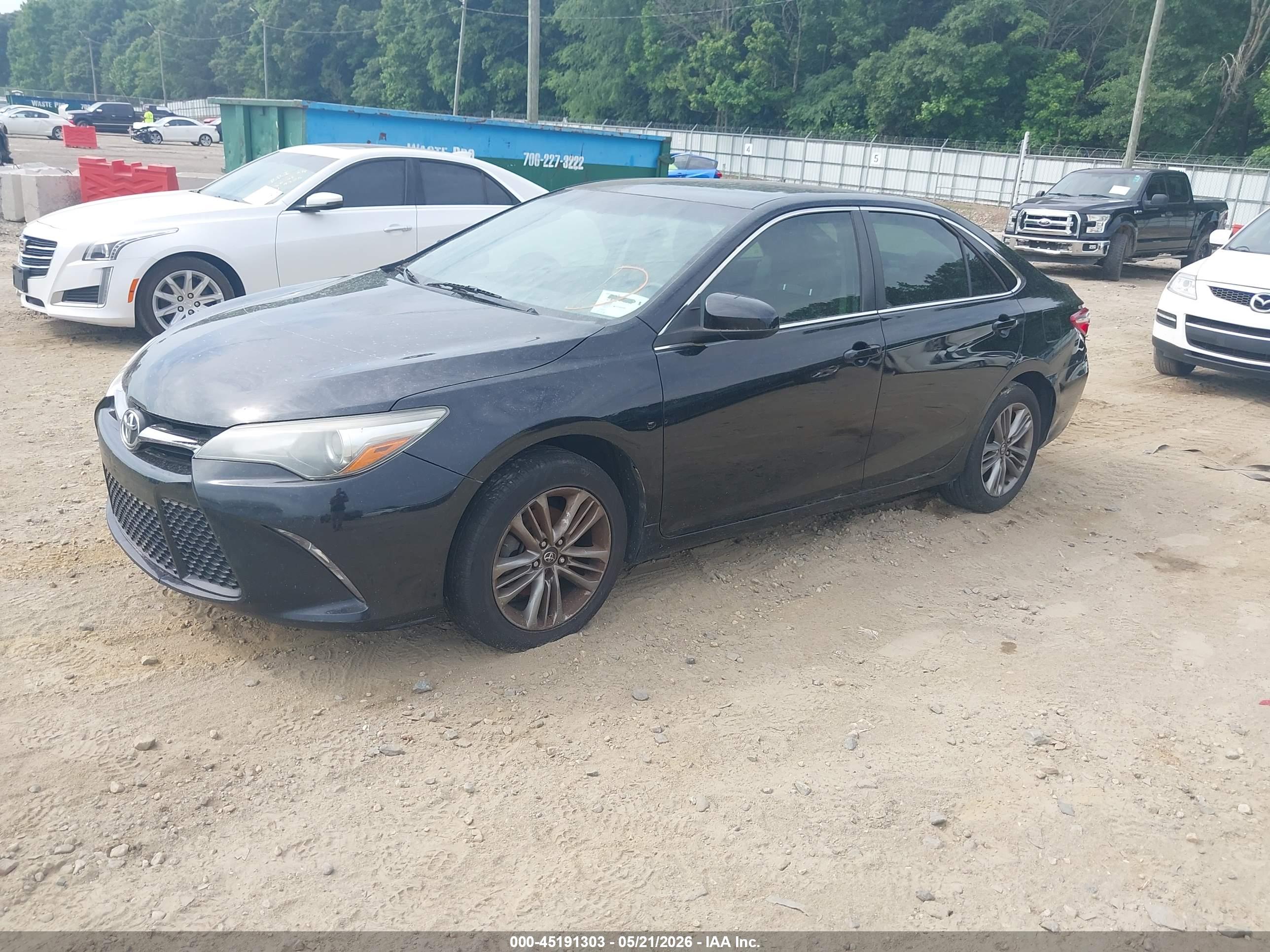 TOYOTA CAMRY image 2