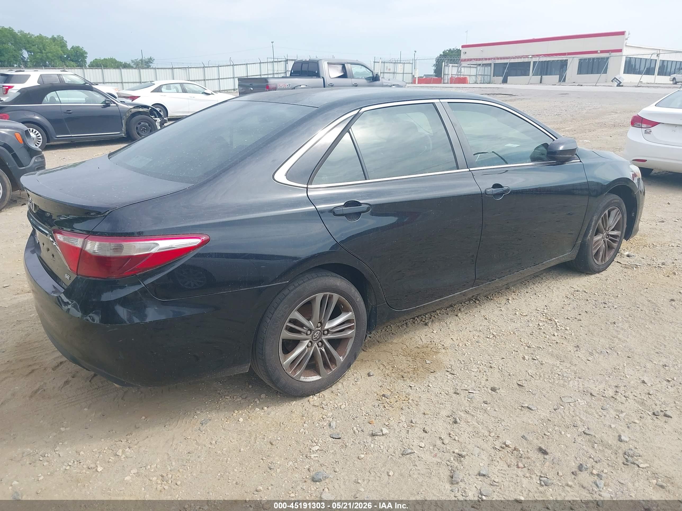 TOYOTA CAMRY image 4