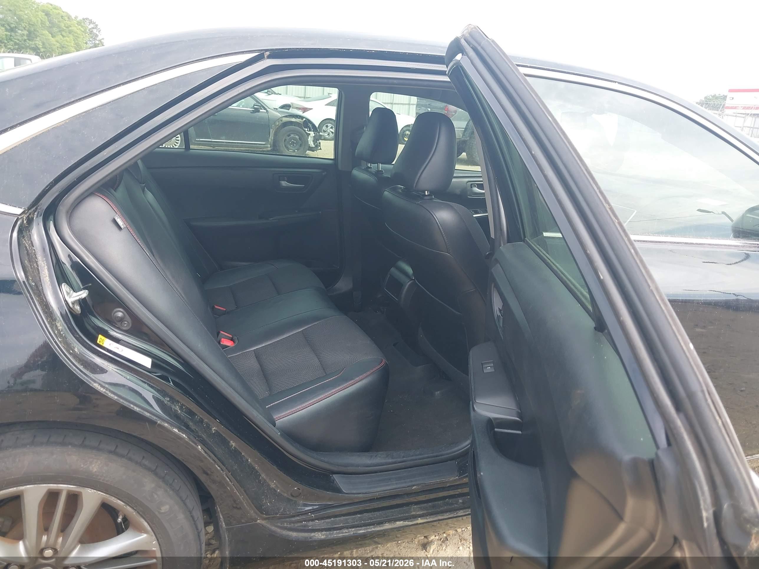 TOYOTA CAMRY image 8