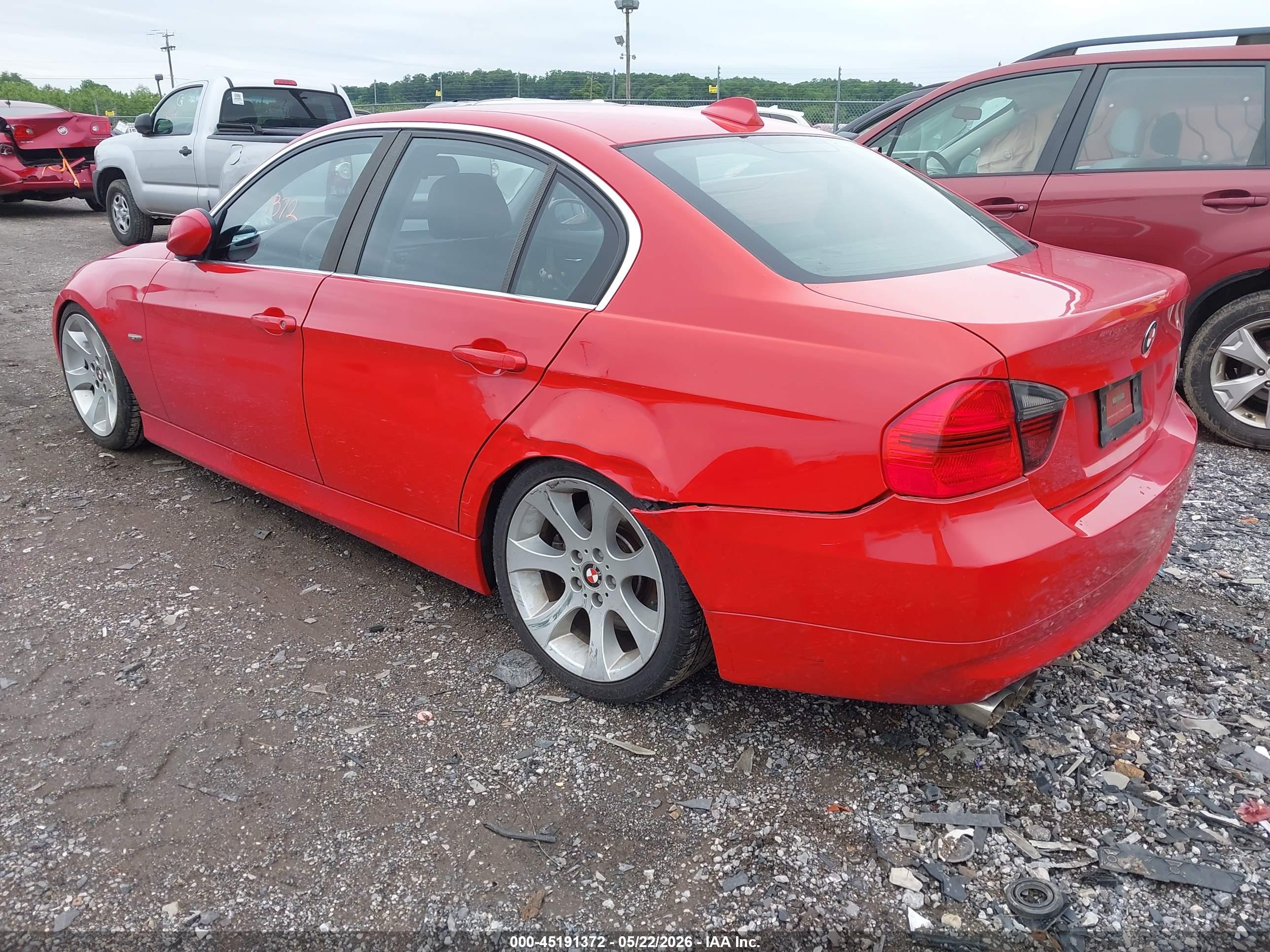 BMW 330I image 3