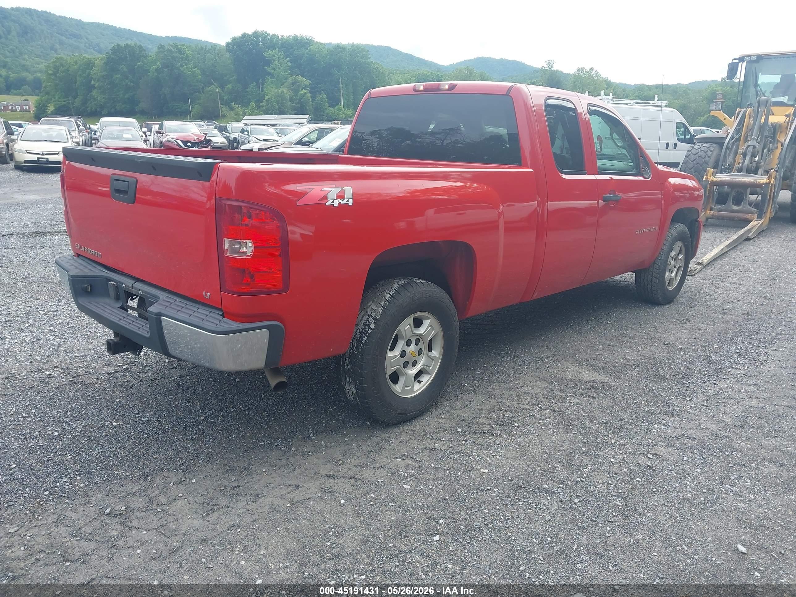CHEVROLET SILVERADO image 4
