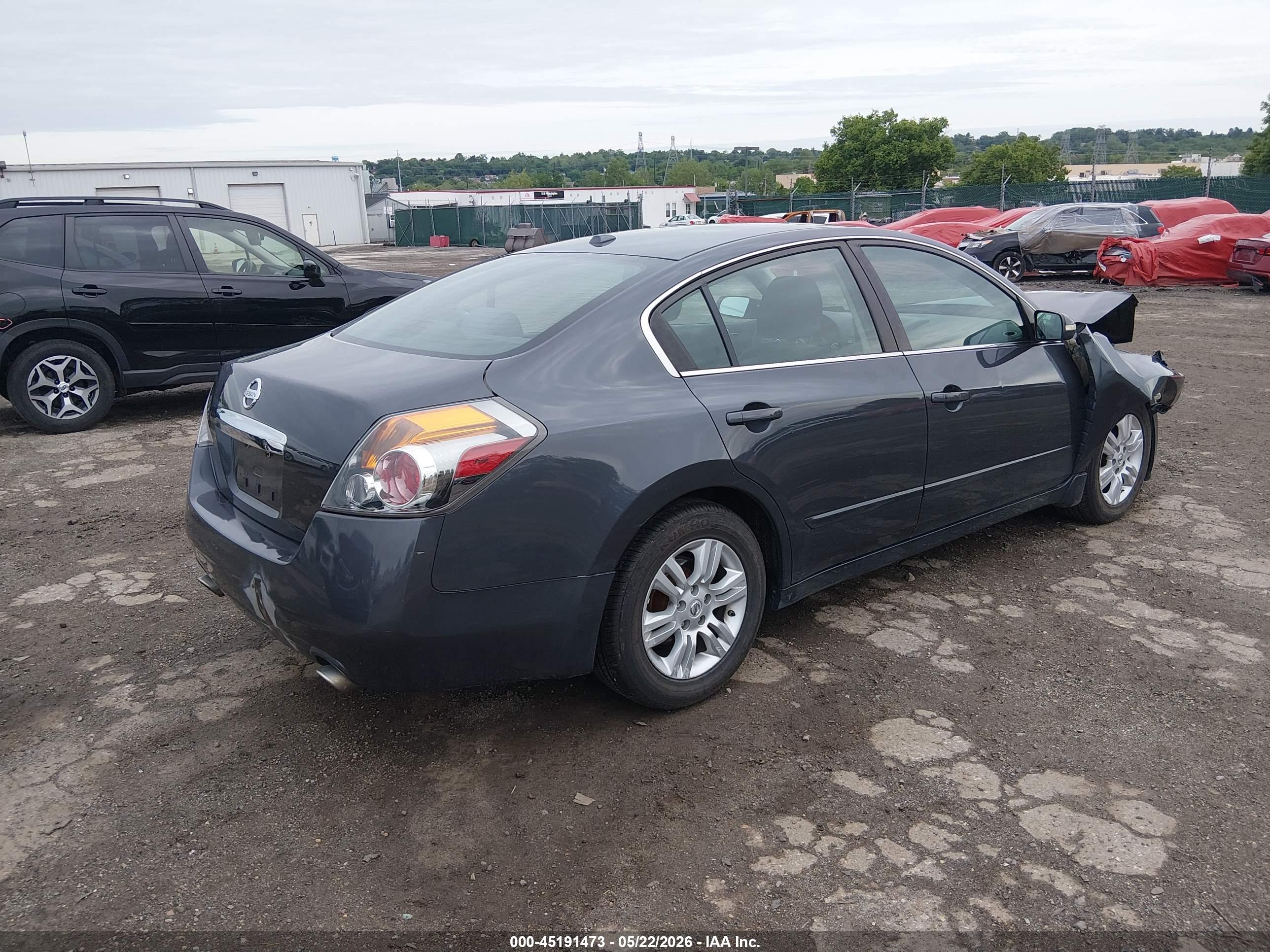 NISSAN ALTIMA image 4
