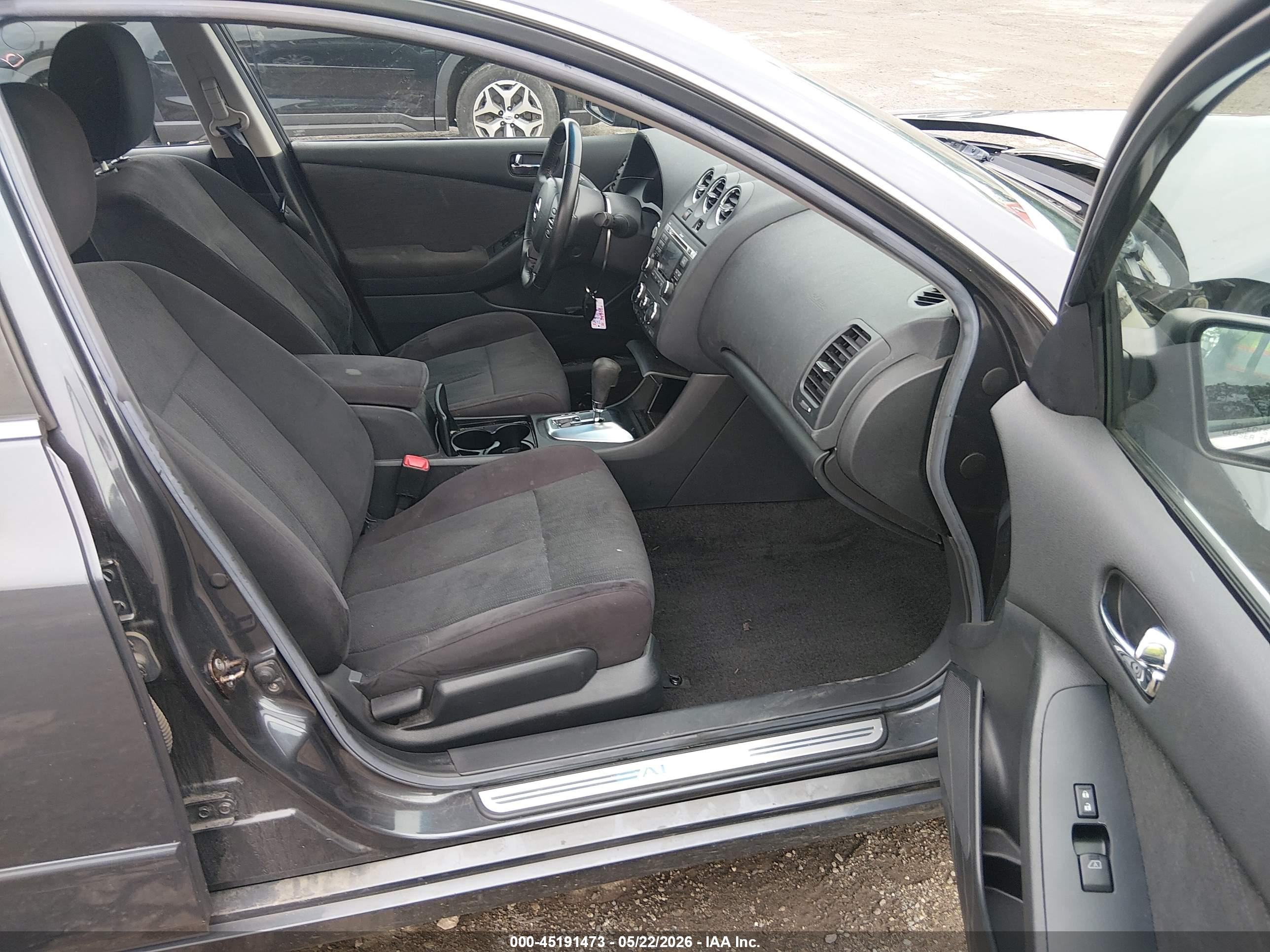 NISSAN ALTIMA image 5
