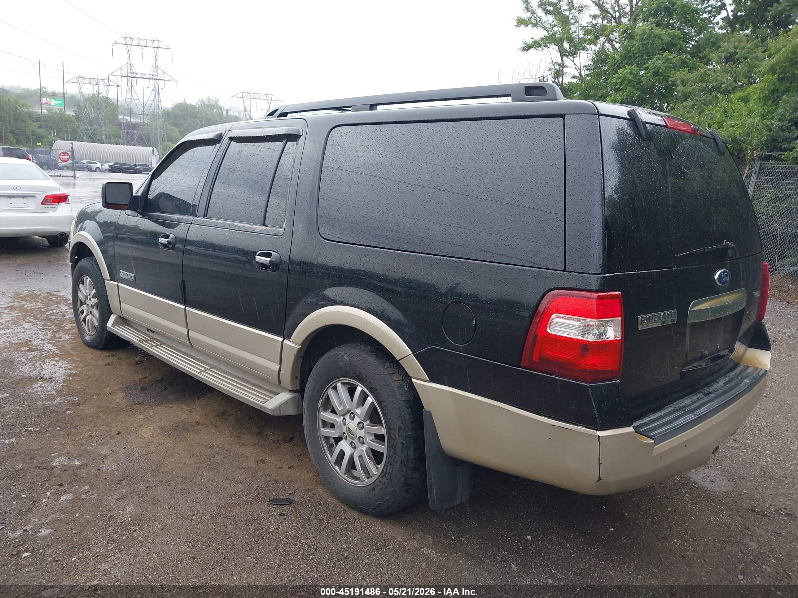 FORD EXPEDITION image 3