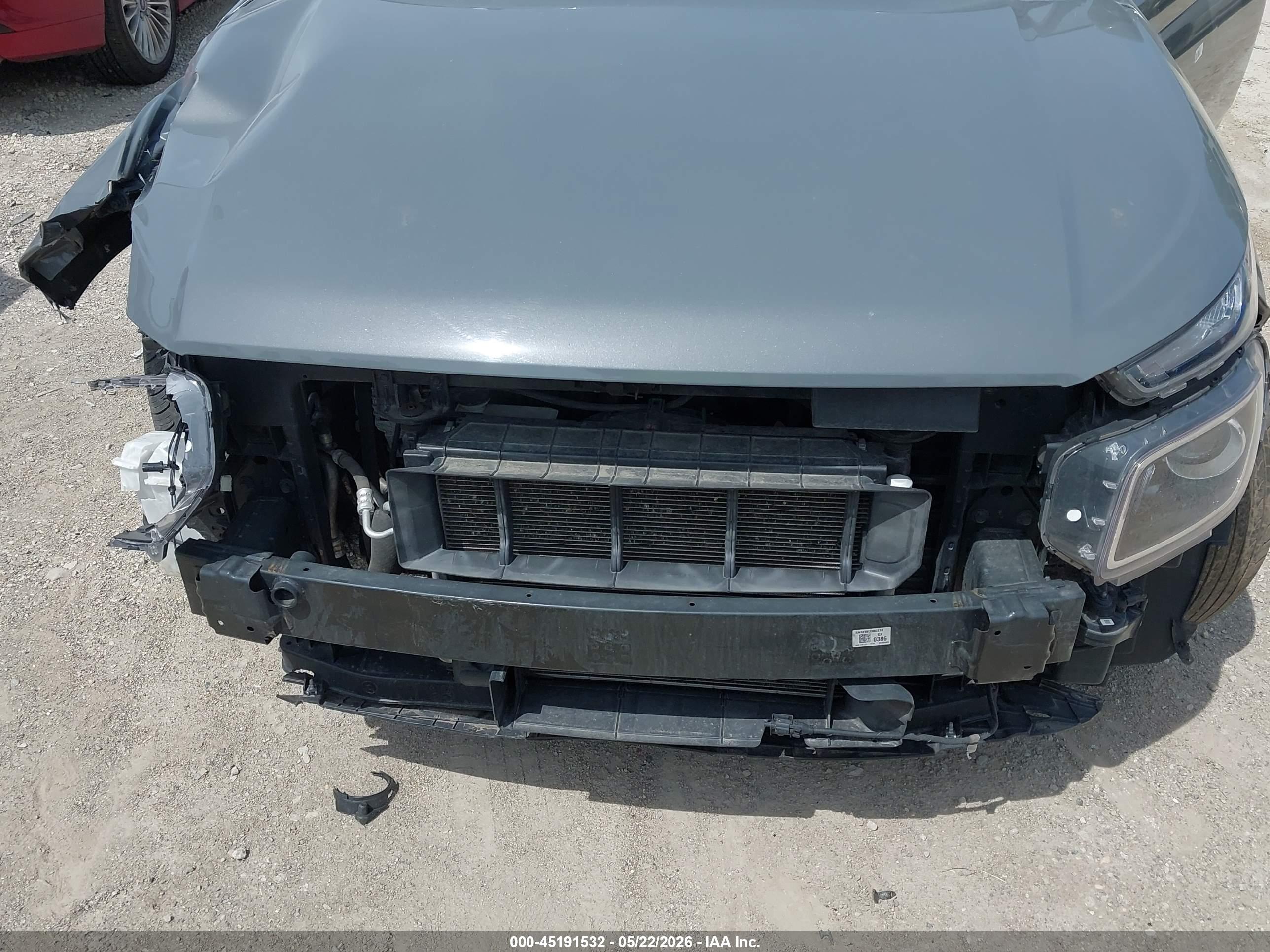 HYUNDAI VENUE image 6