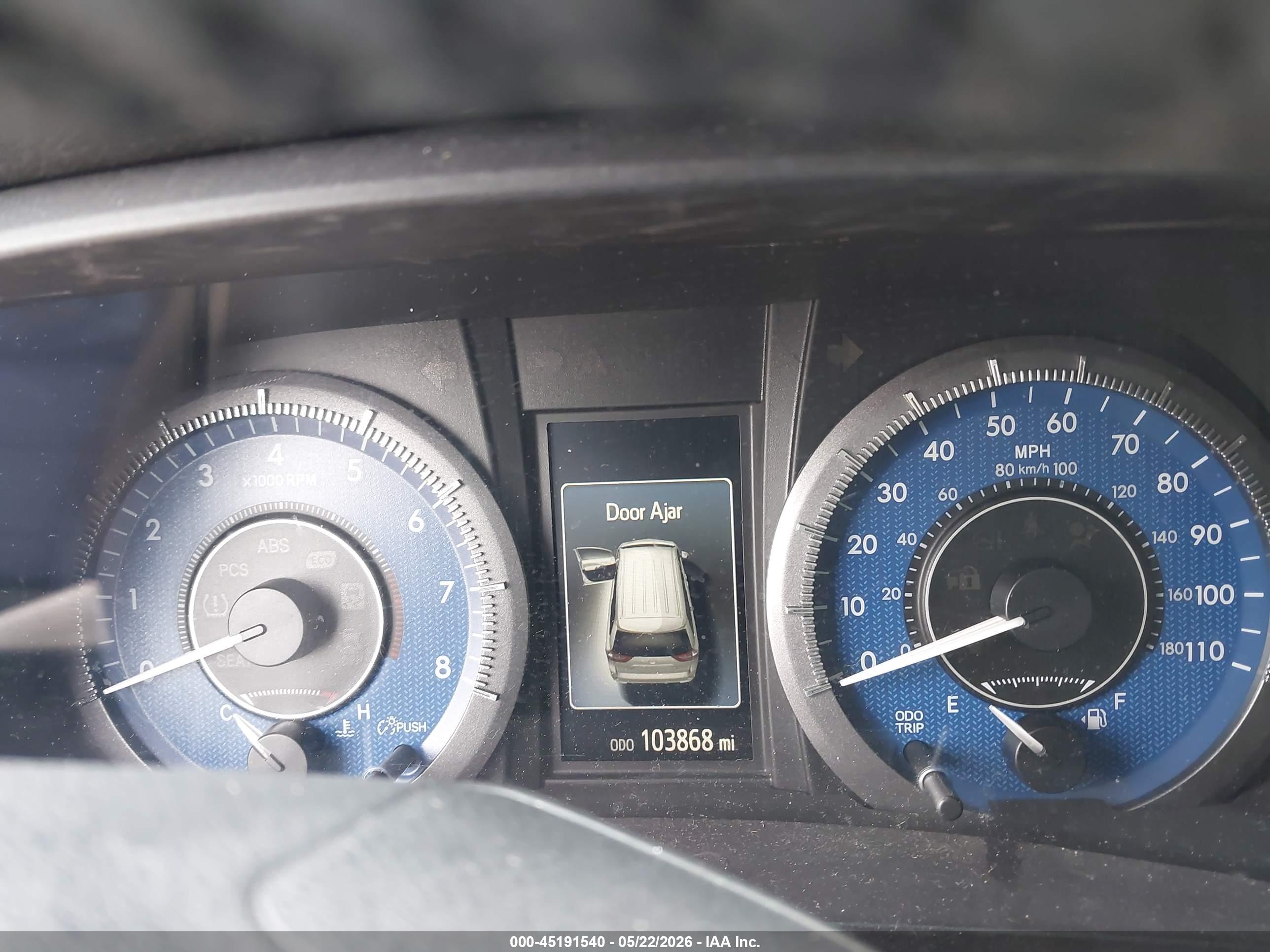 TOYOTA SIENNA image 7