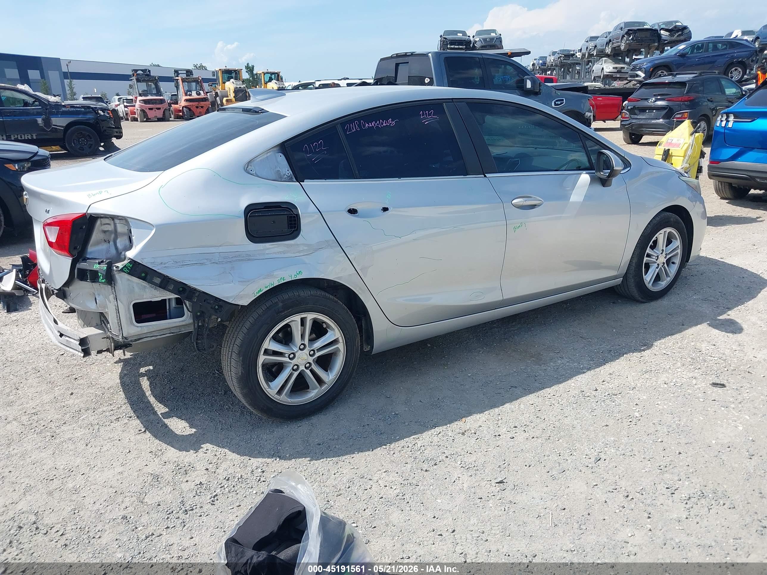 CHEVROLET CRUZE image 4