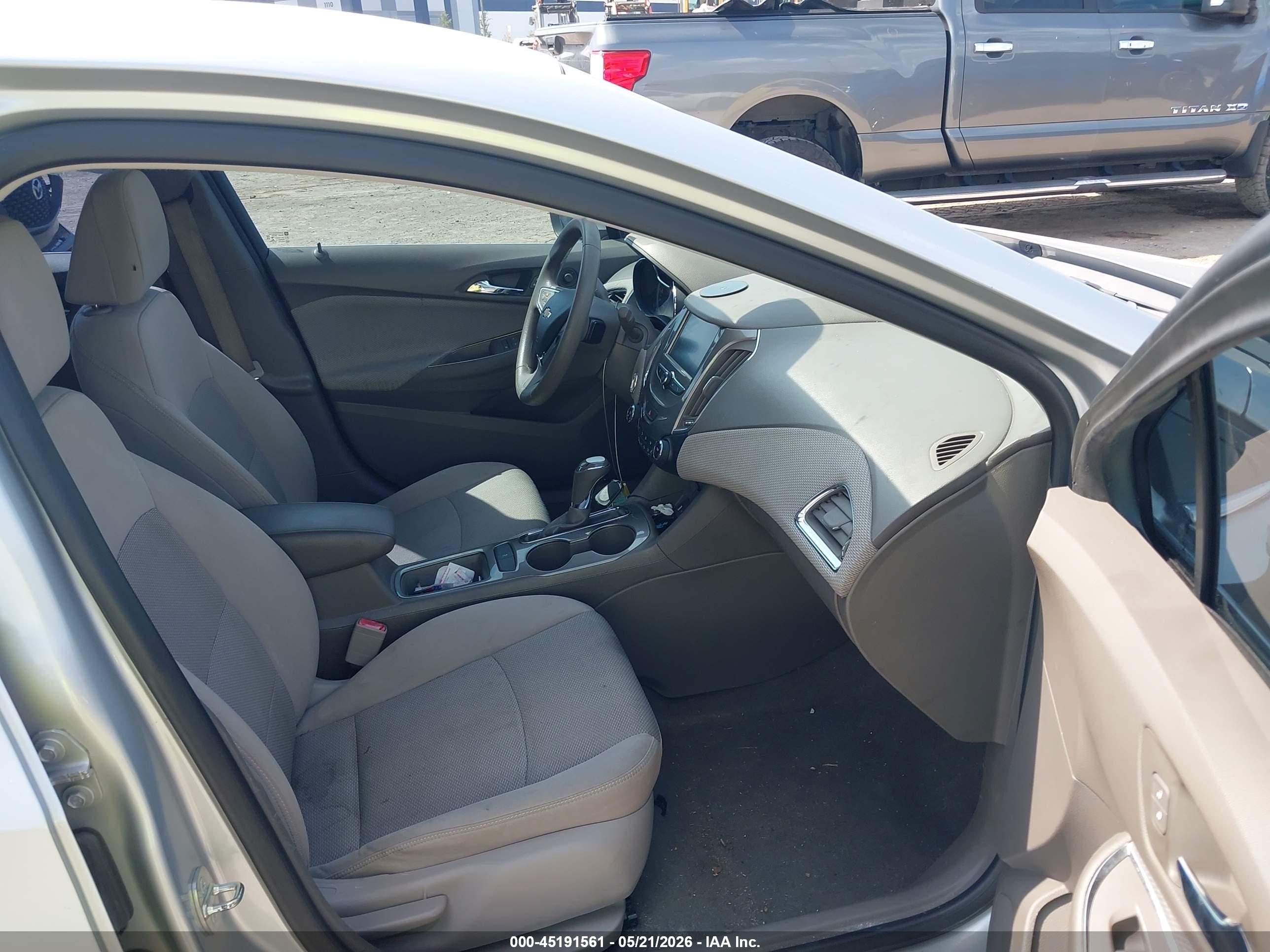 CHEVROLET CRUZE image 5