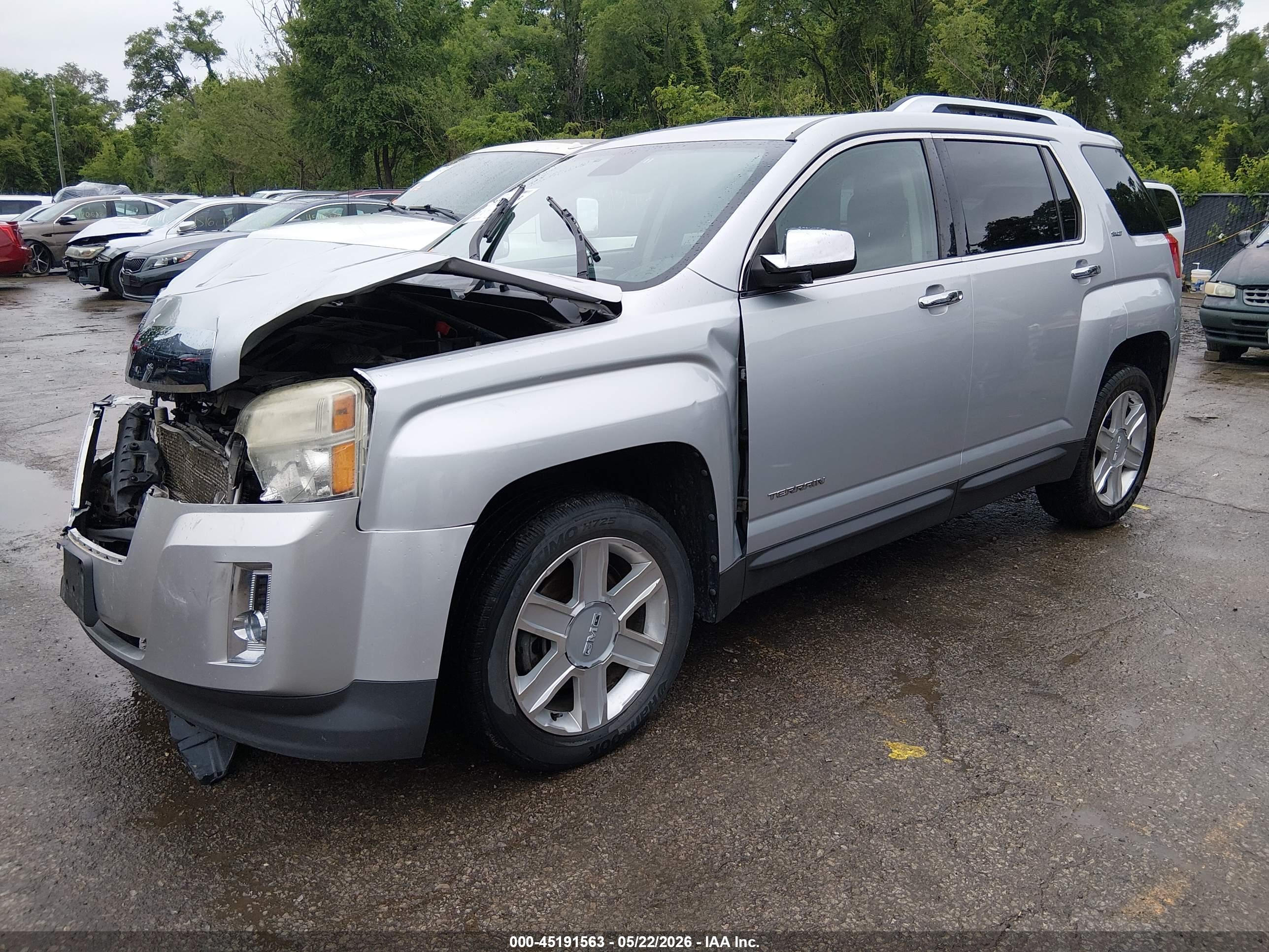 GMC TERRAIN image 2