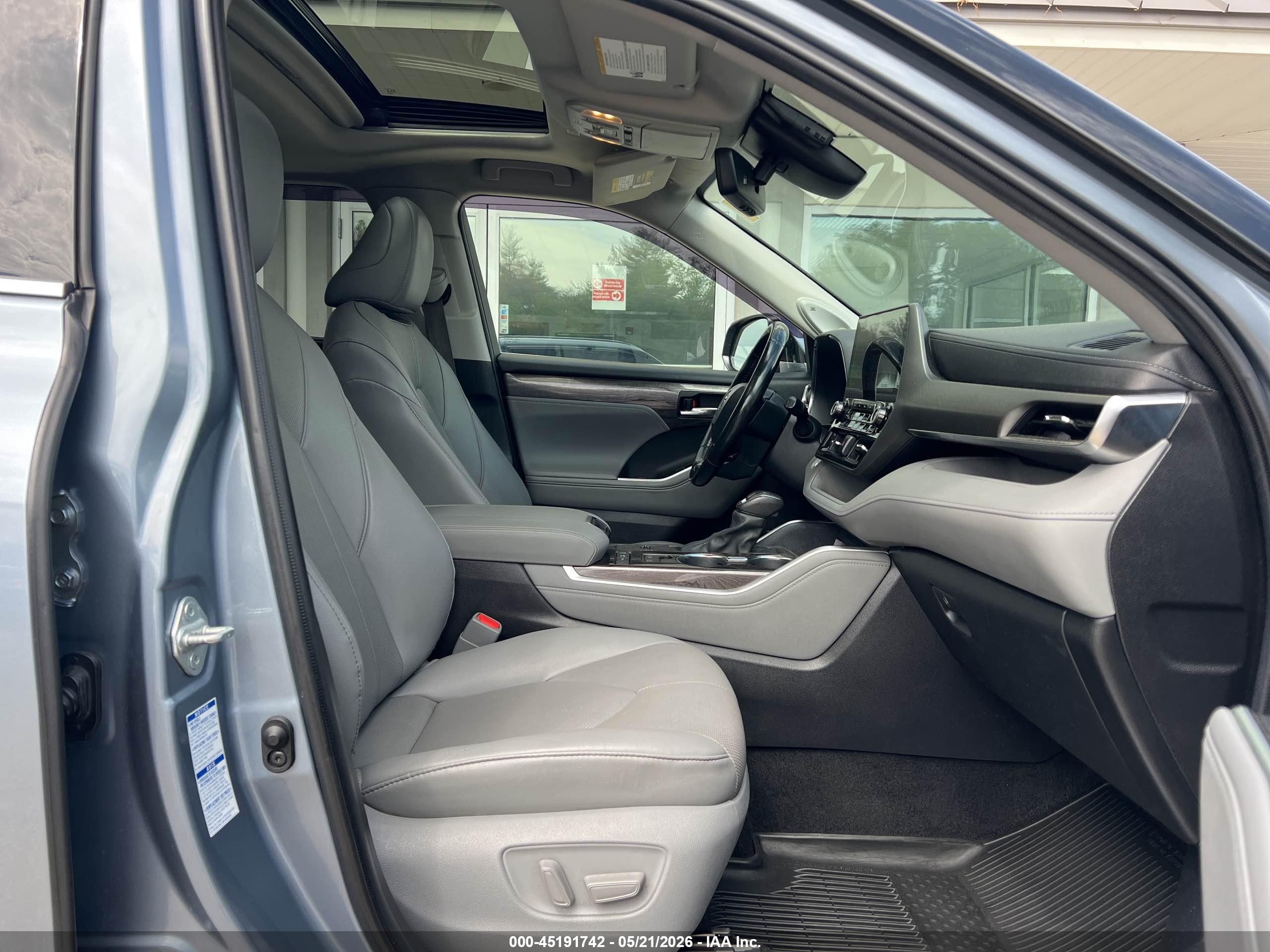 TOYOTA HIGHLANDER image 5