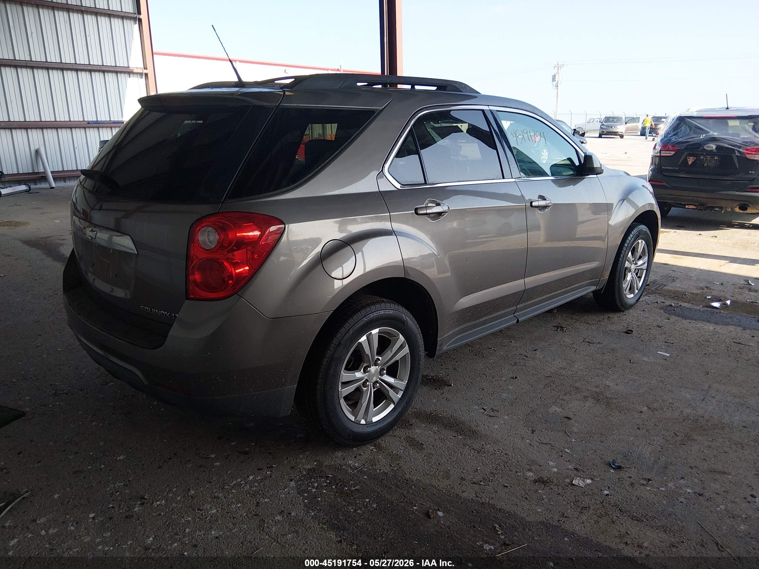 CHEVROLET EQUINOX image 4