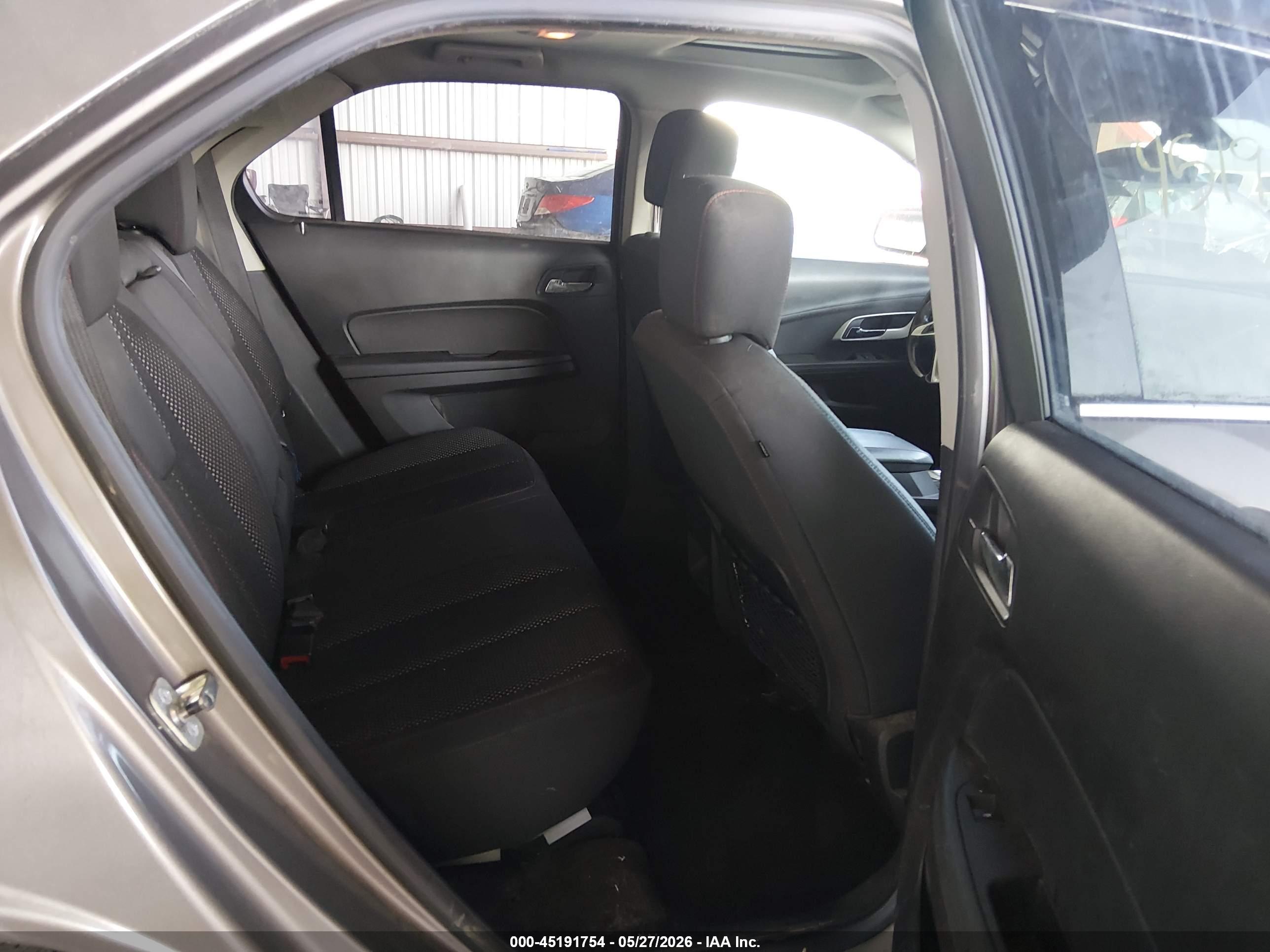 CHEVROLET EQUINOX image 8