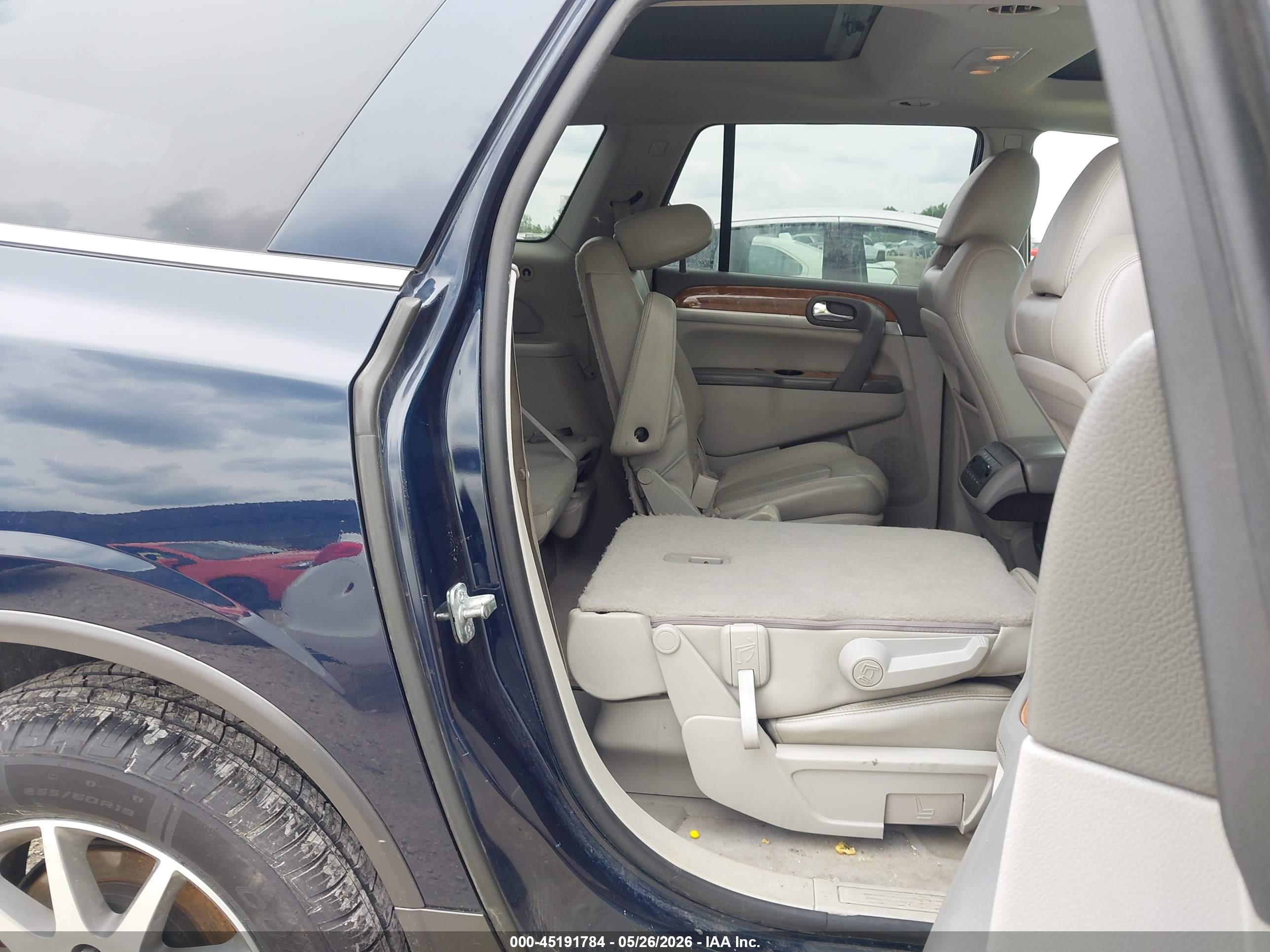 BUICK ENCLAVE image 8
