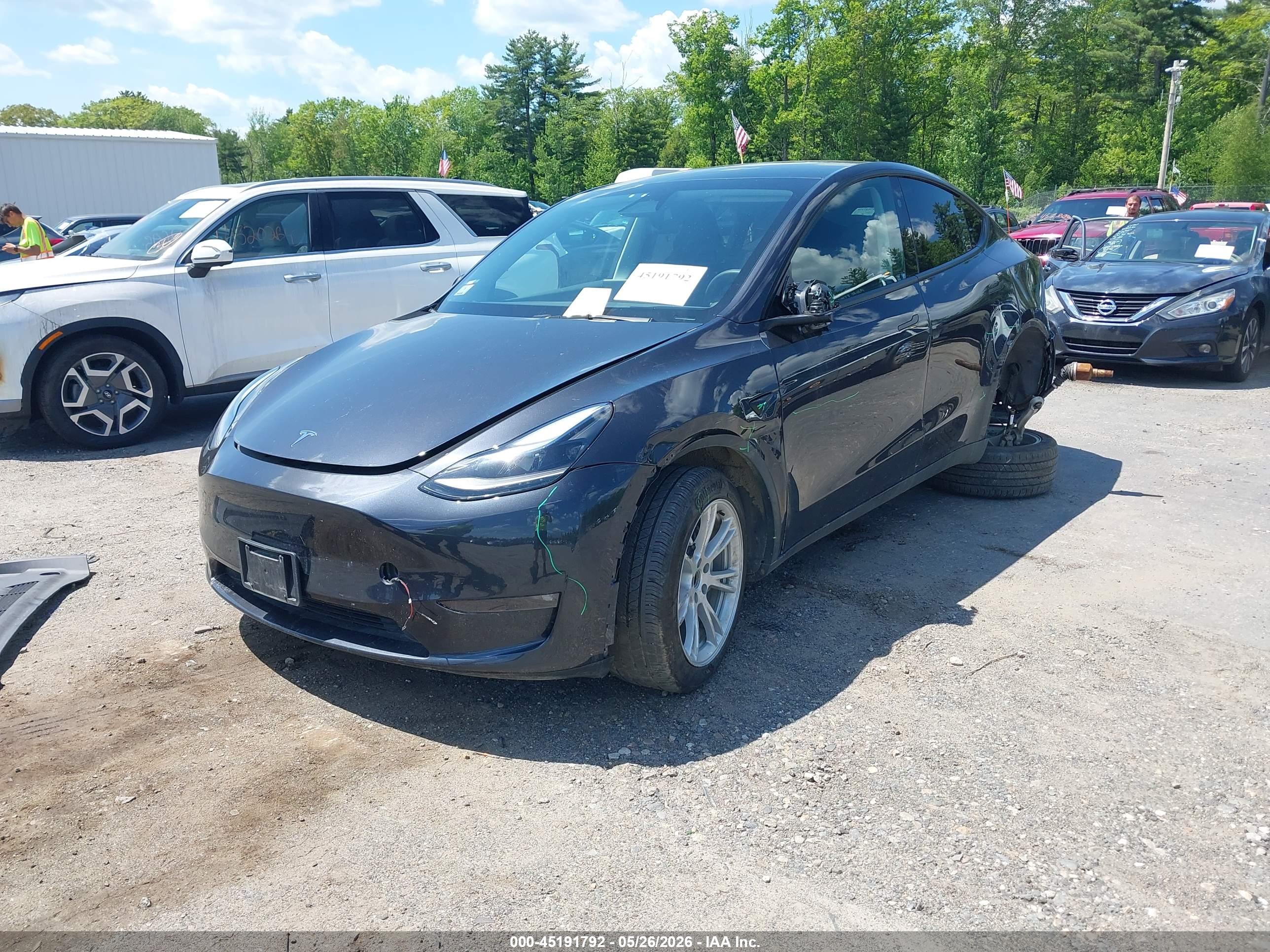 TESLA MODEL image 2