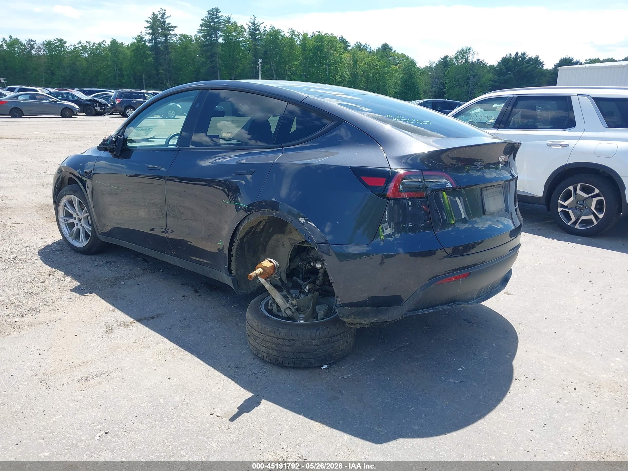 TESLA MODEL image 3