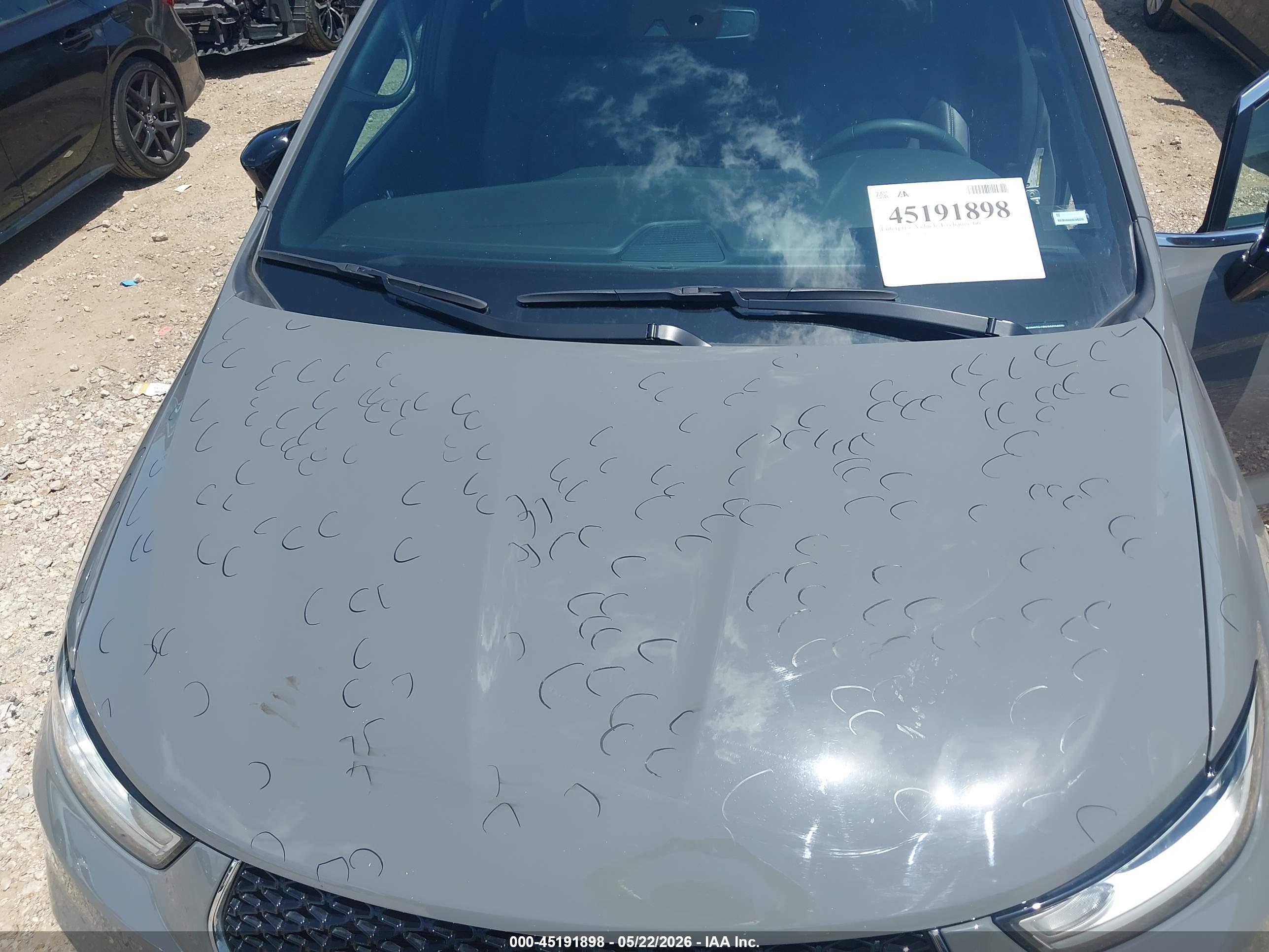 CHRYSLER PACIFICA image 6