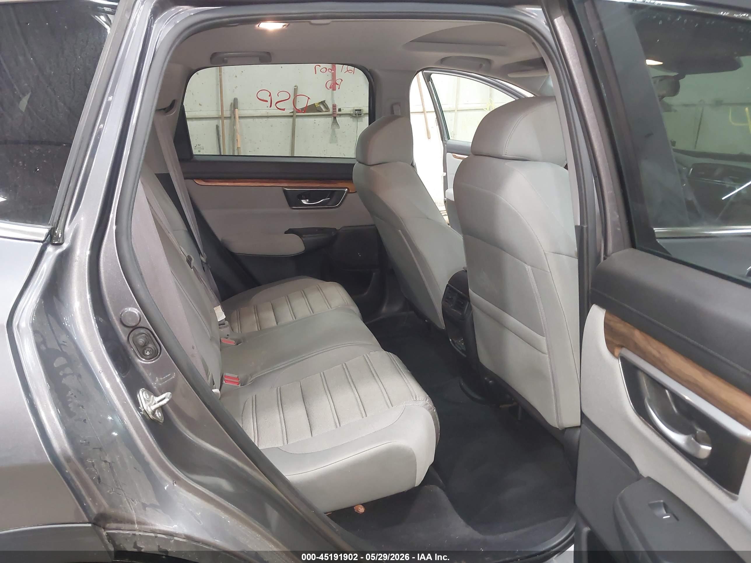 HONDA CR-V image 8