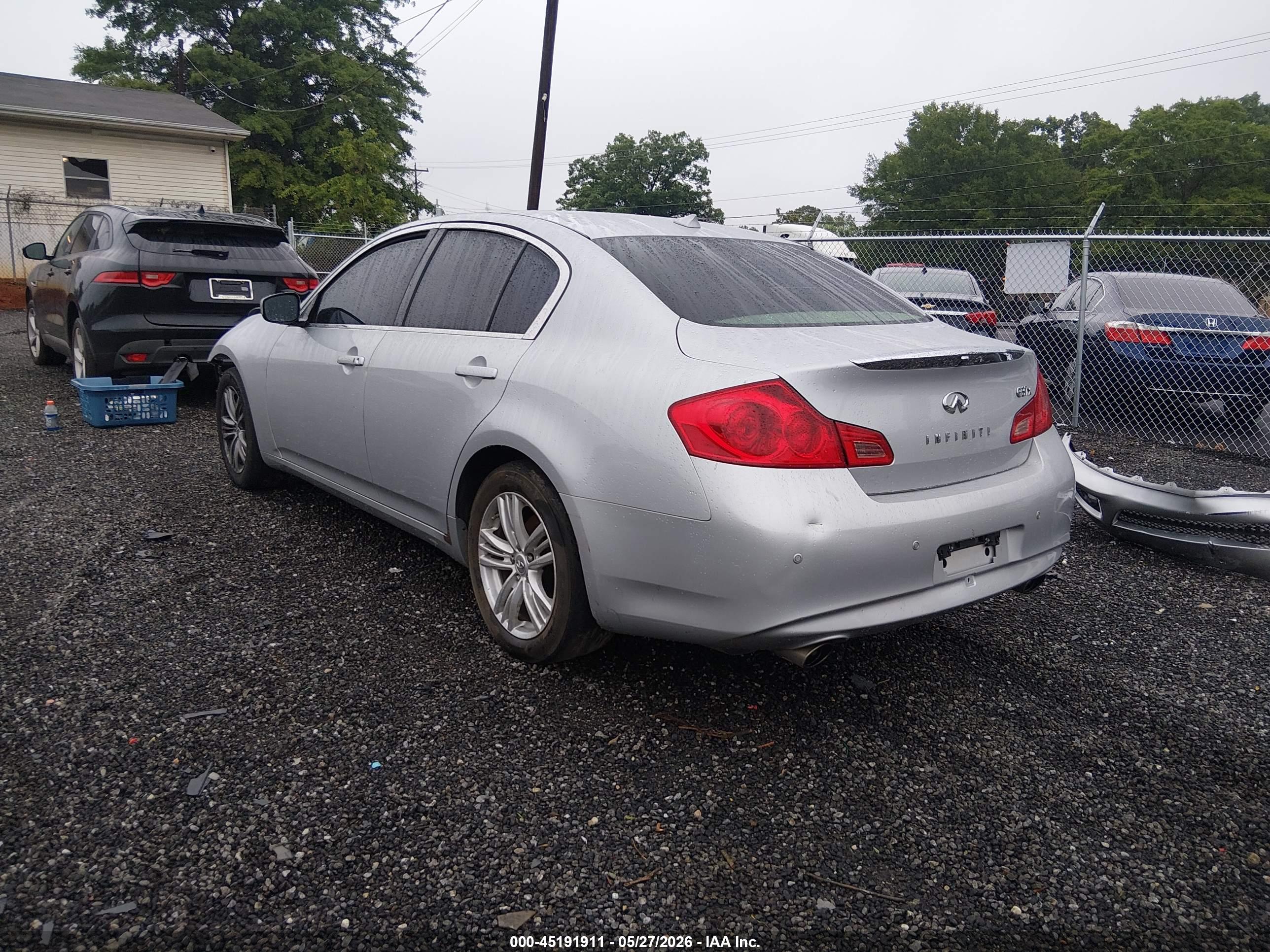 INFINITI G37X image 3