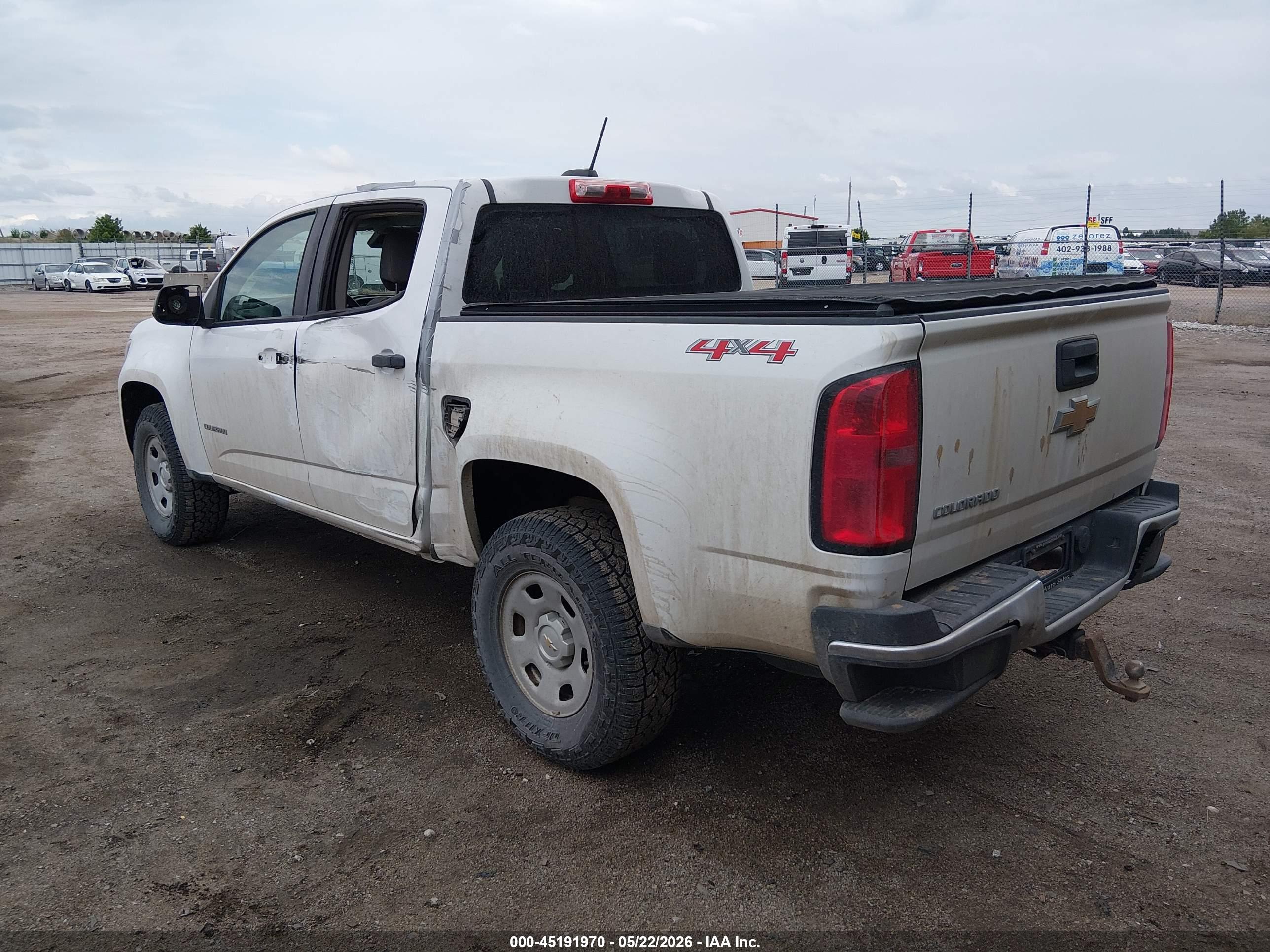 CHEVROLET COLORADO image 3