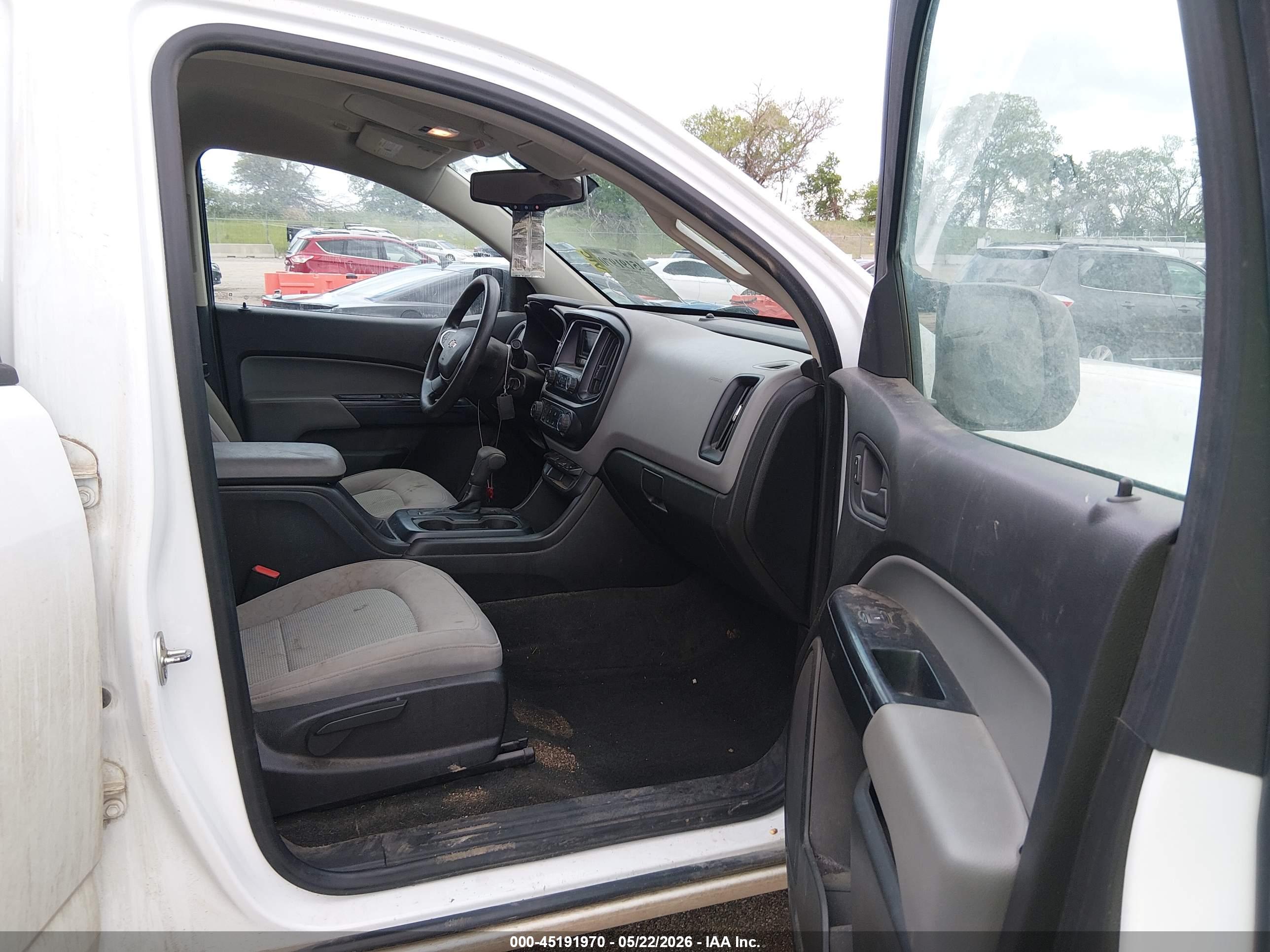 CHEVROLET COLORADO image 5