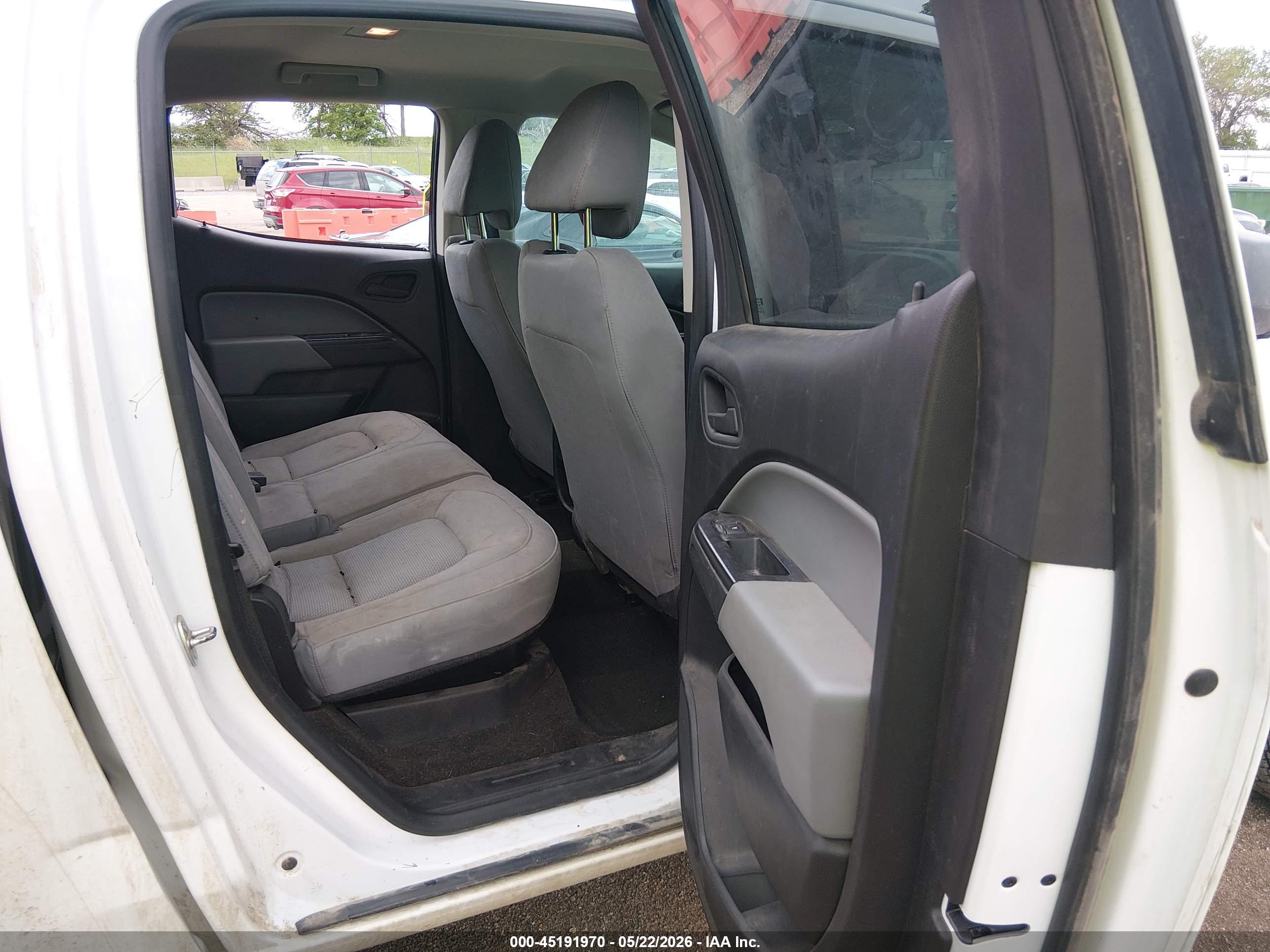 CHEVROLET COLORADO image 8