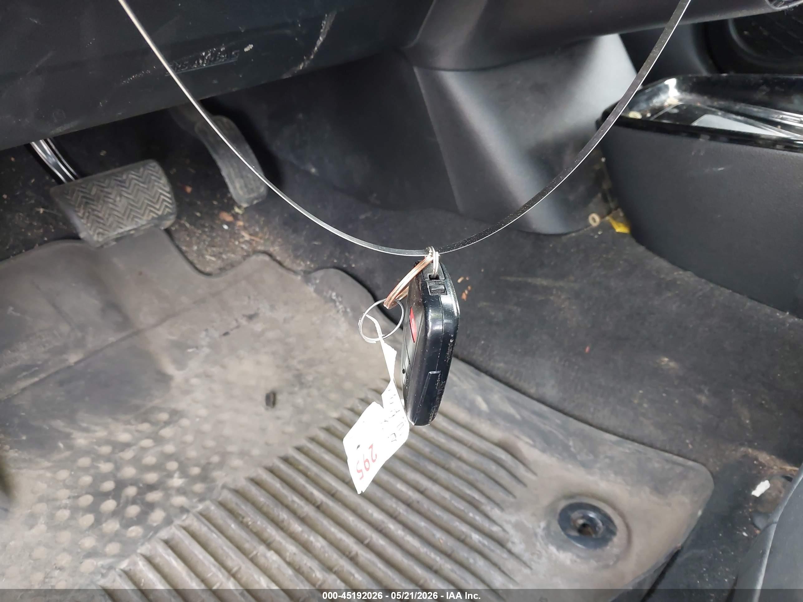 TOYOTA PRIUS image 11