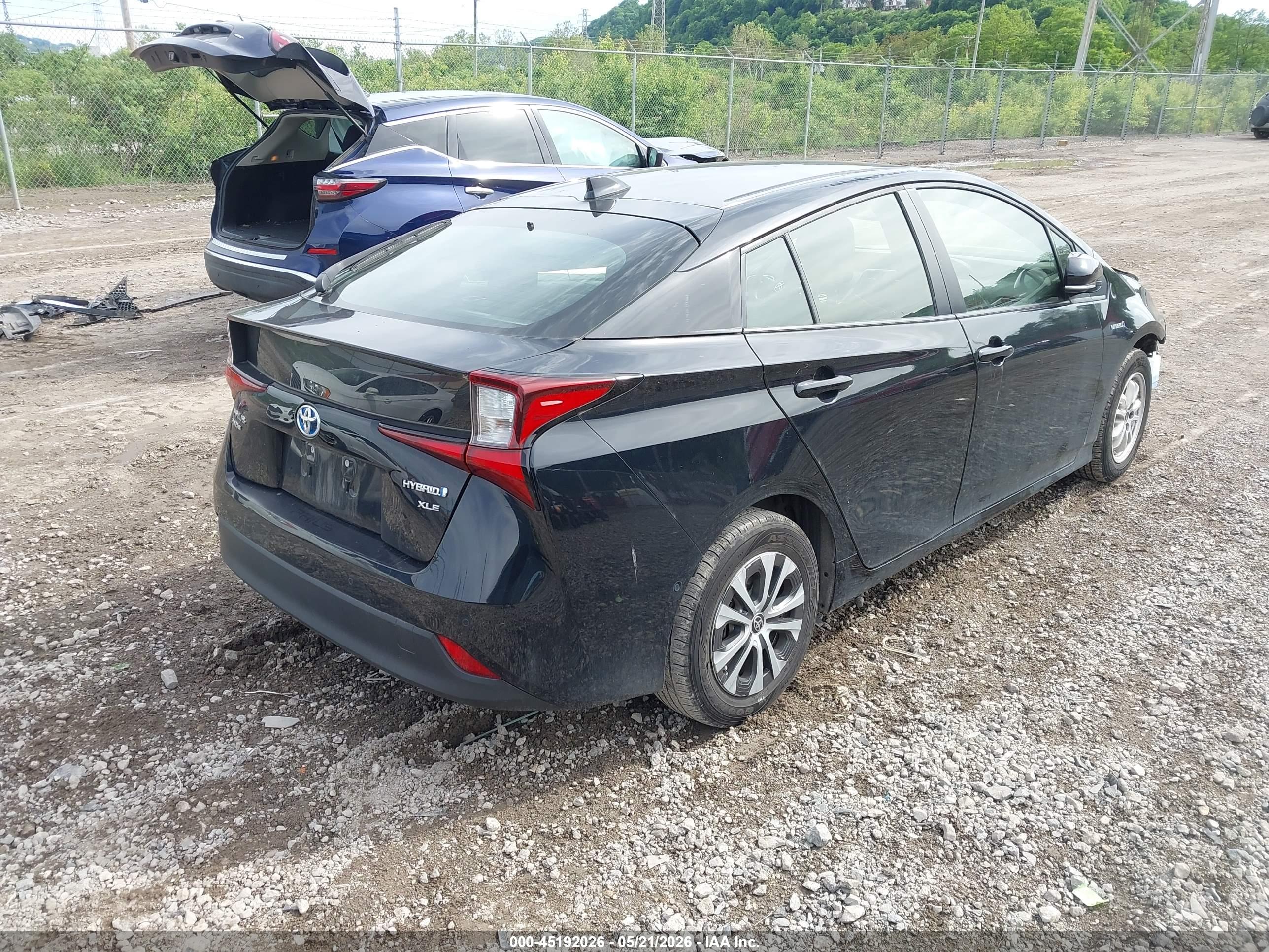 TOYOTA PRIUS image 4