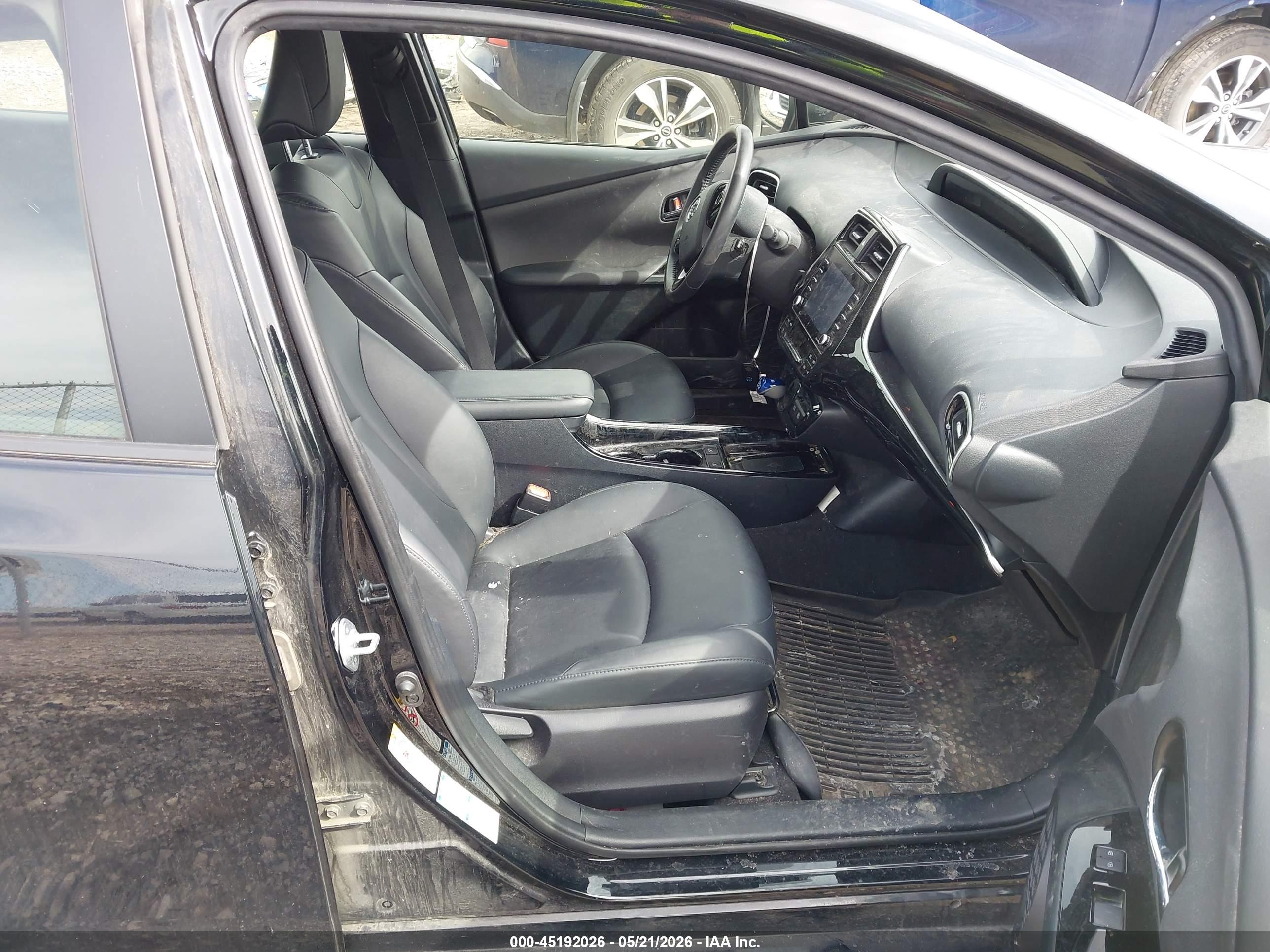 TOYOTA PRIUS image 5