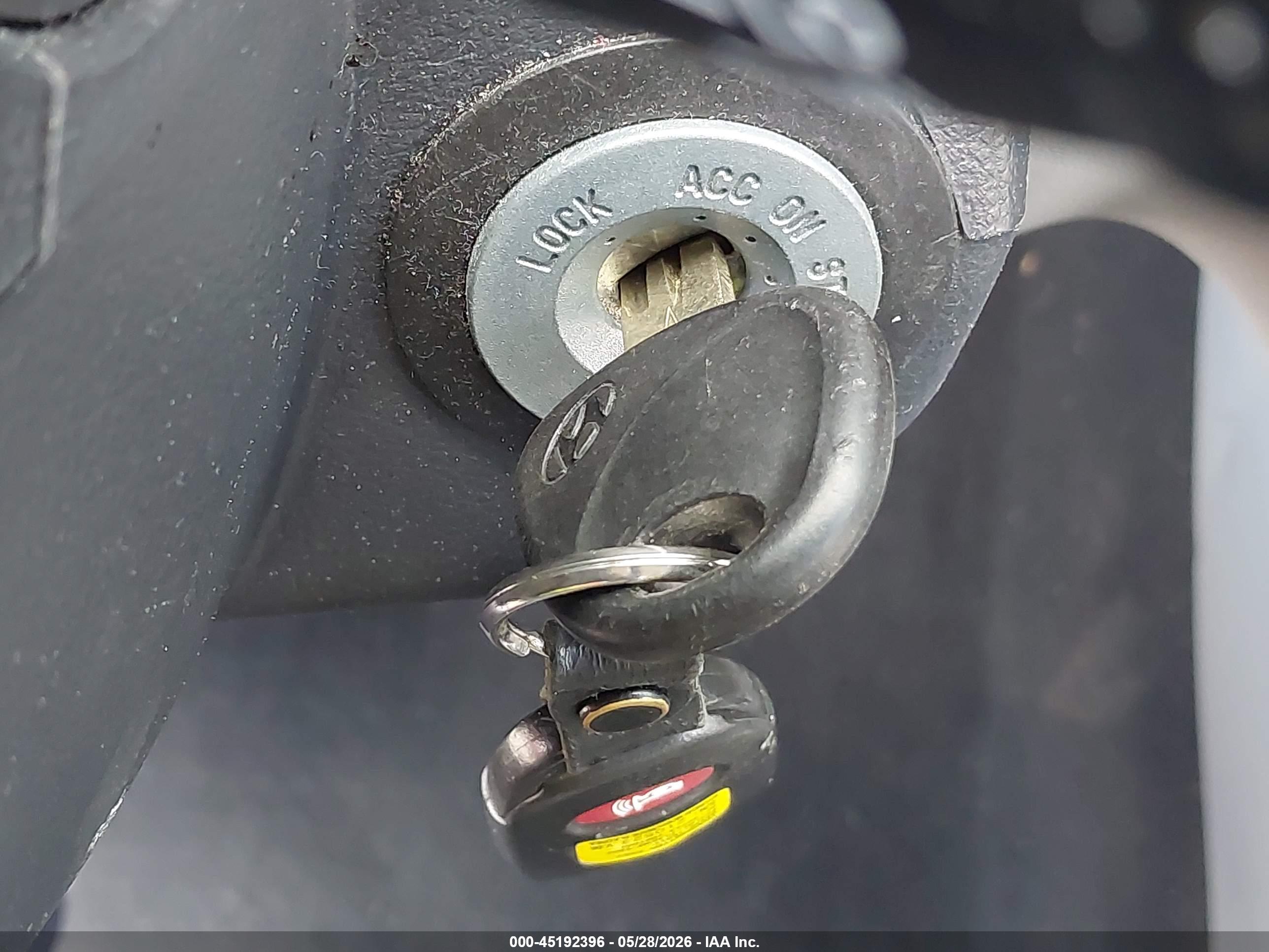 HYUNDAI ACCENT image 11