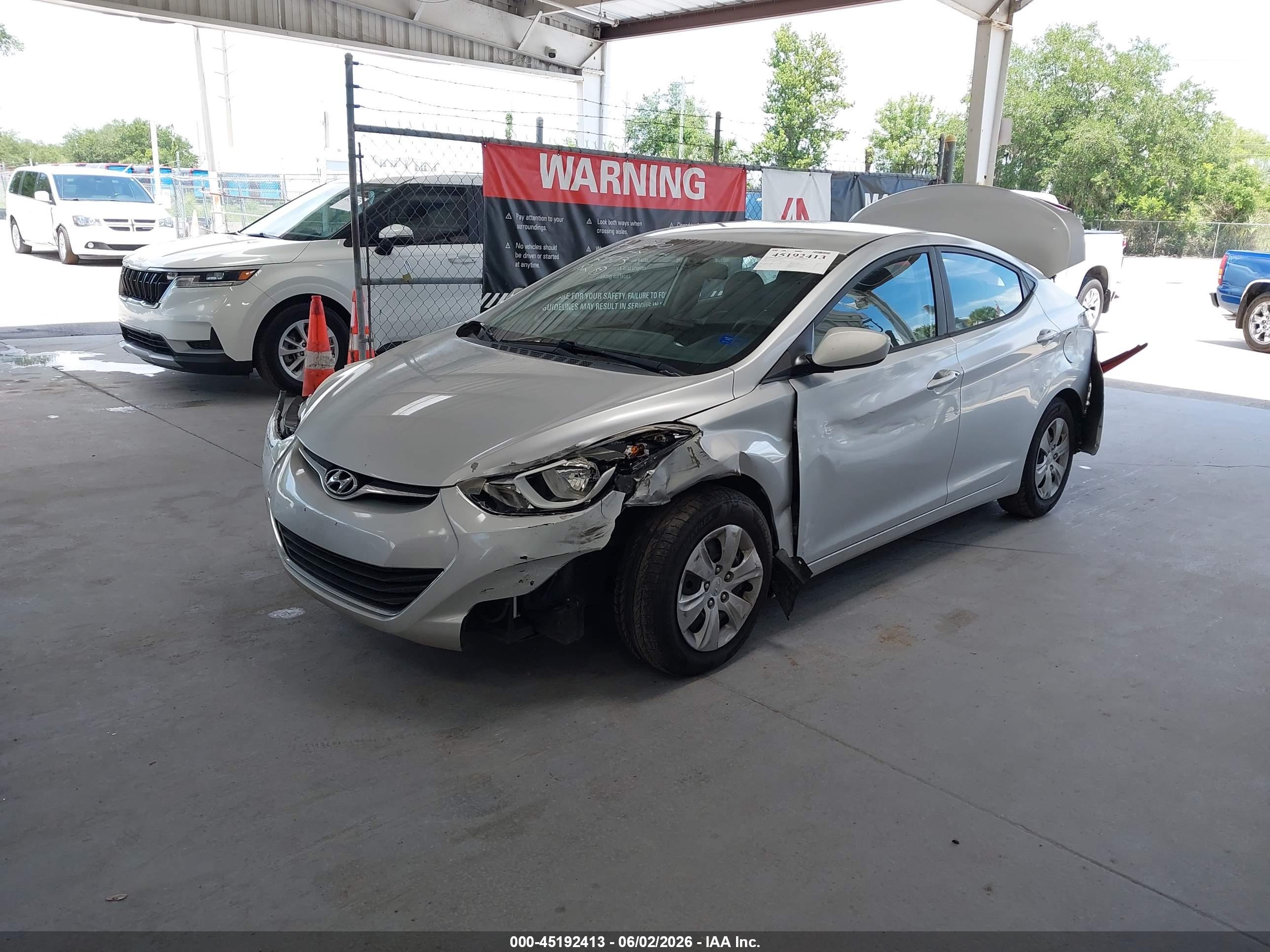 HYUNDAI ELANTRA image 2