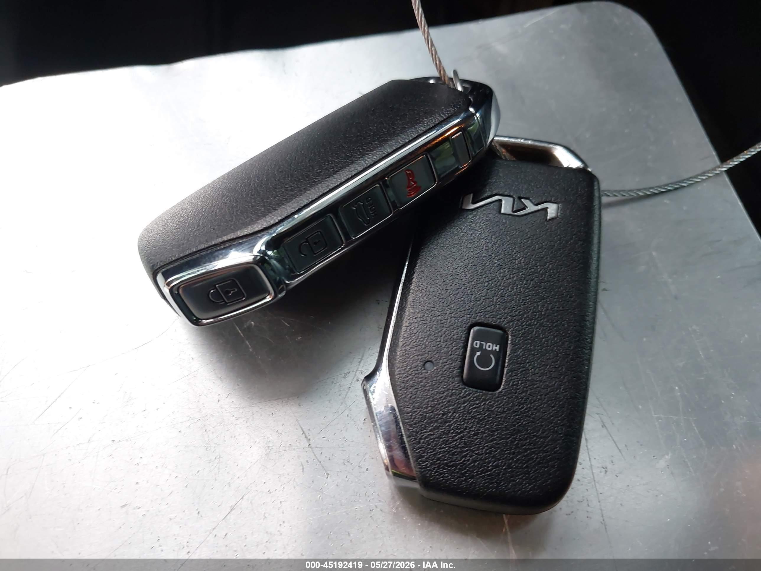 KIA K5 image 11