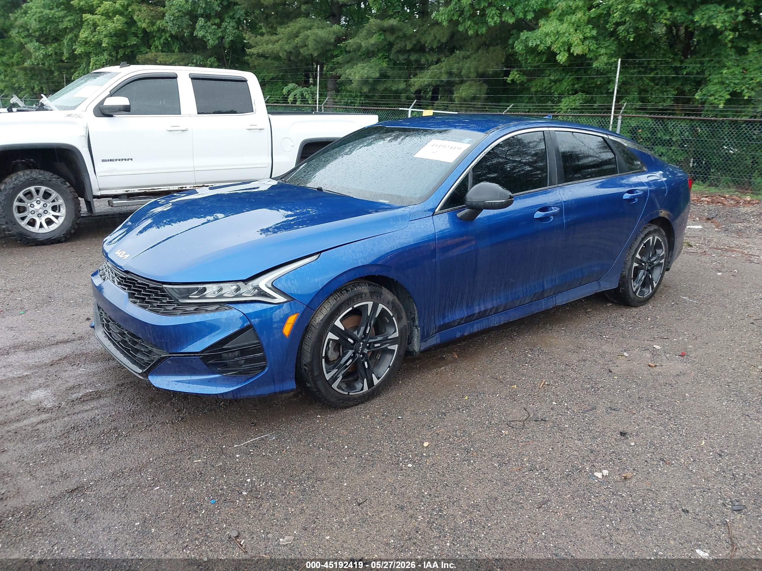 KIA K5 image 2