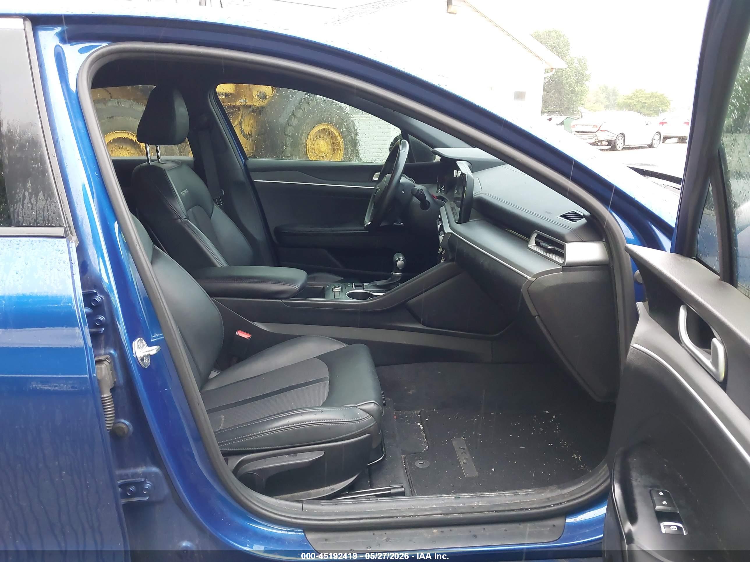KIA K5 image 5