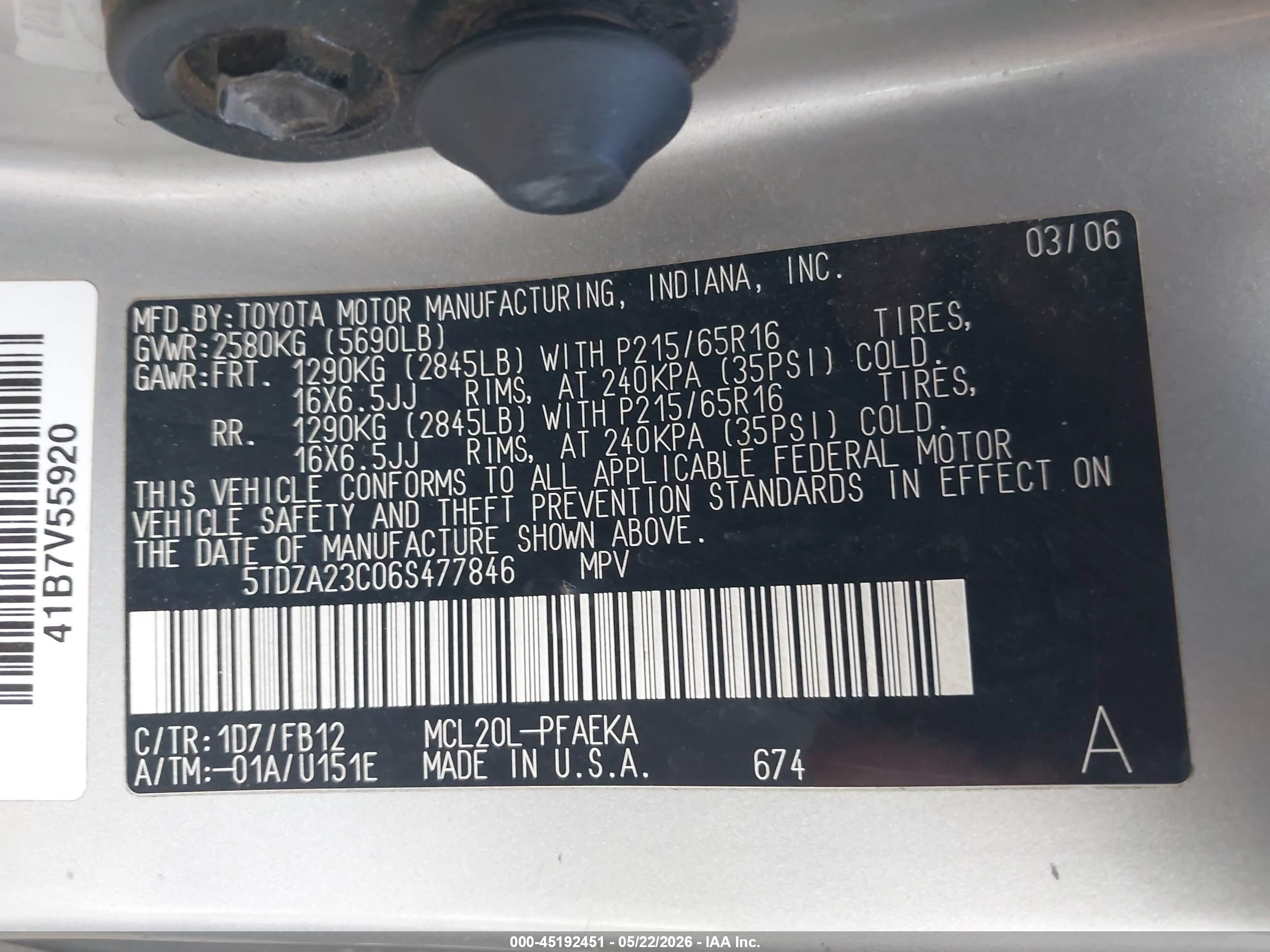 TOYOTA SIENNA image 9