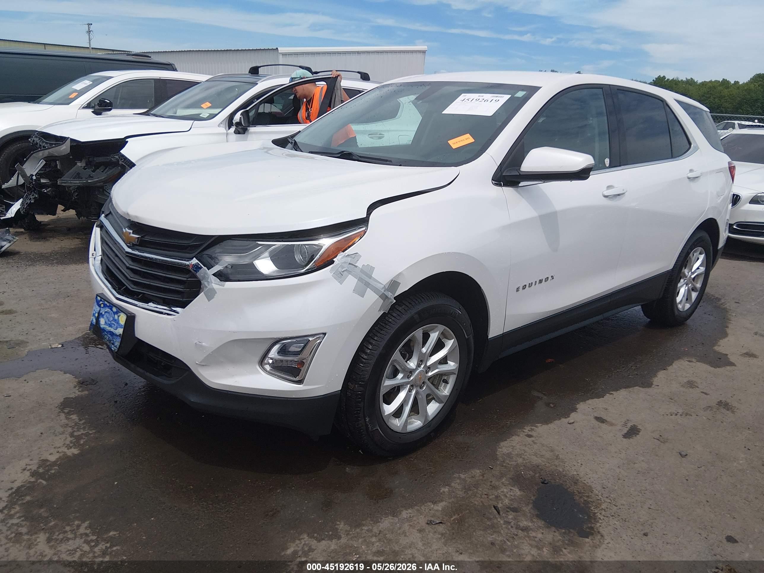 CHEVROLET EQUINOX image 2