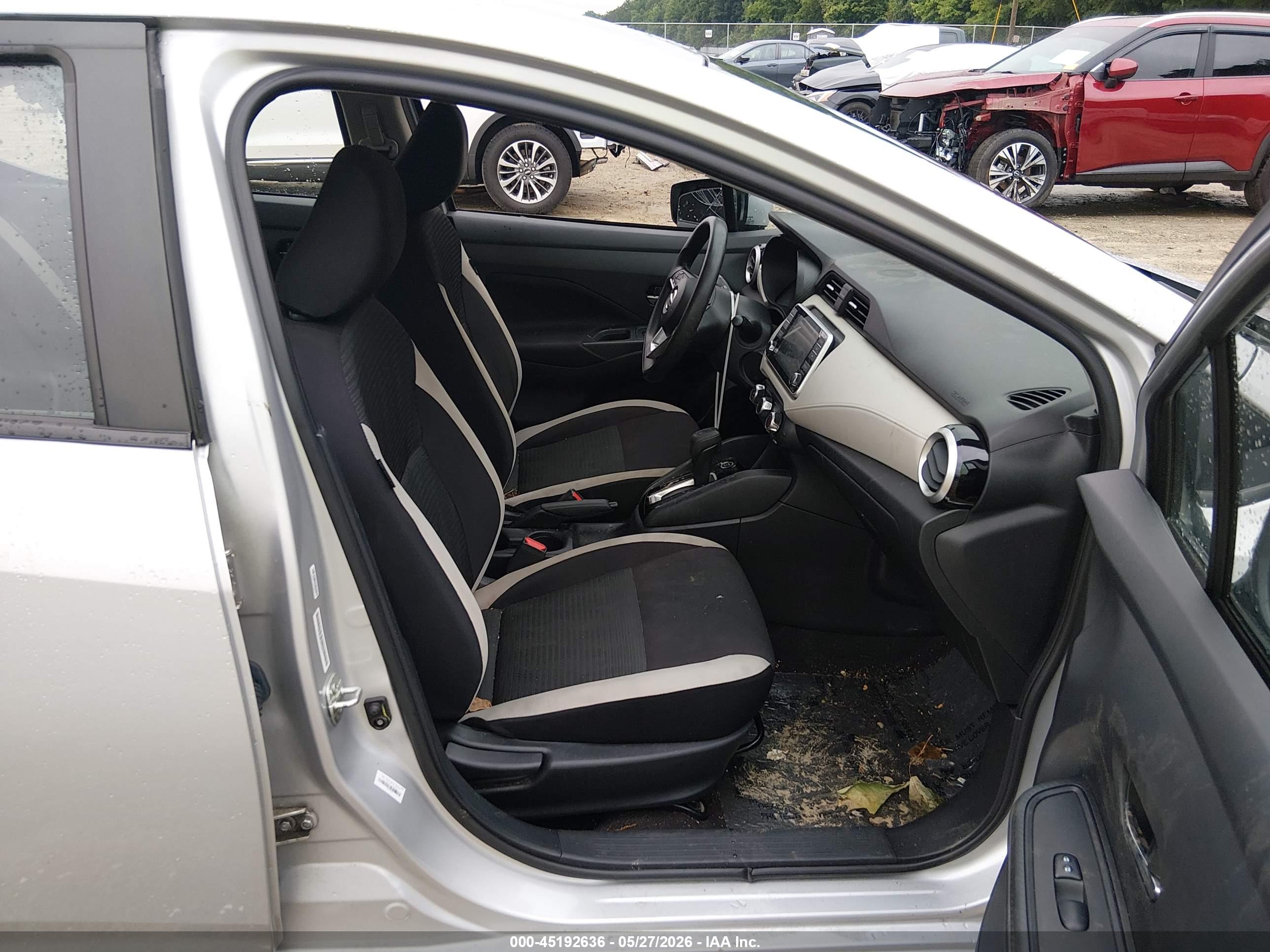NISSAN VERSA image 5